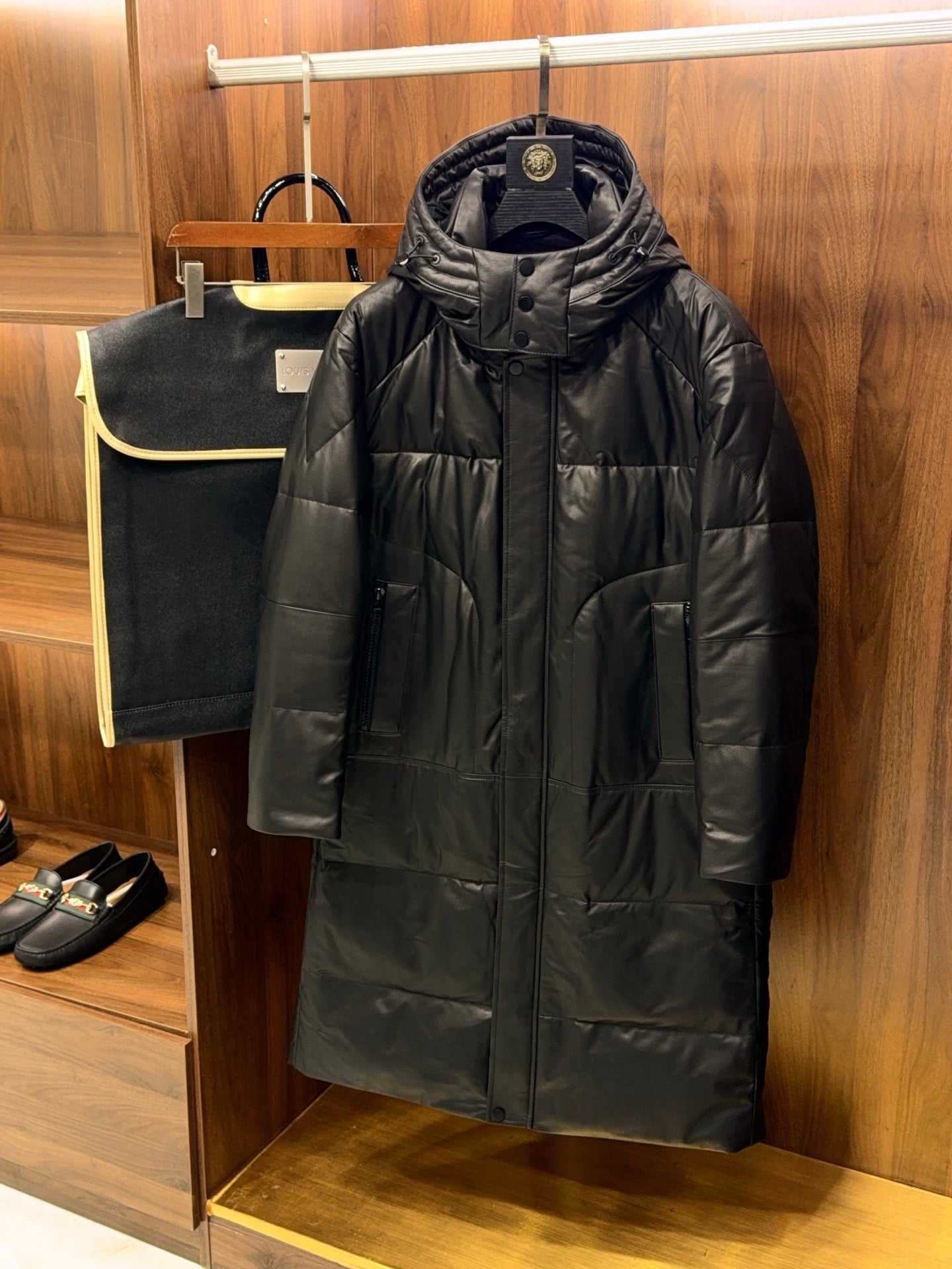 롱 트렌치 레더코트 (Long trench leather coat)