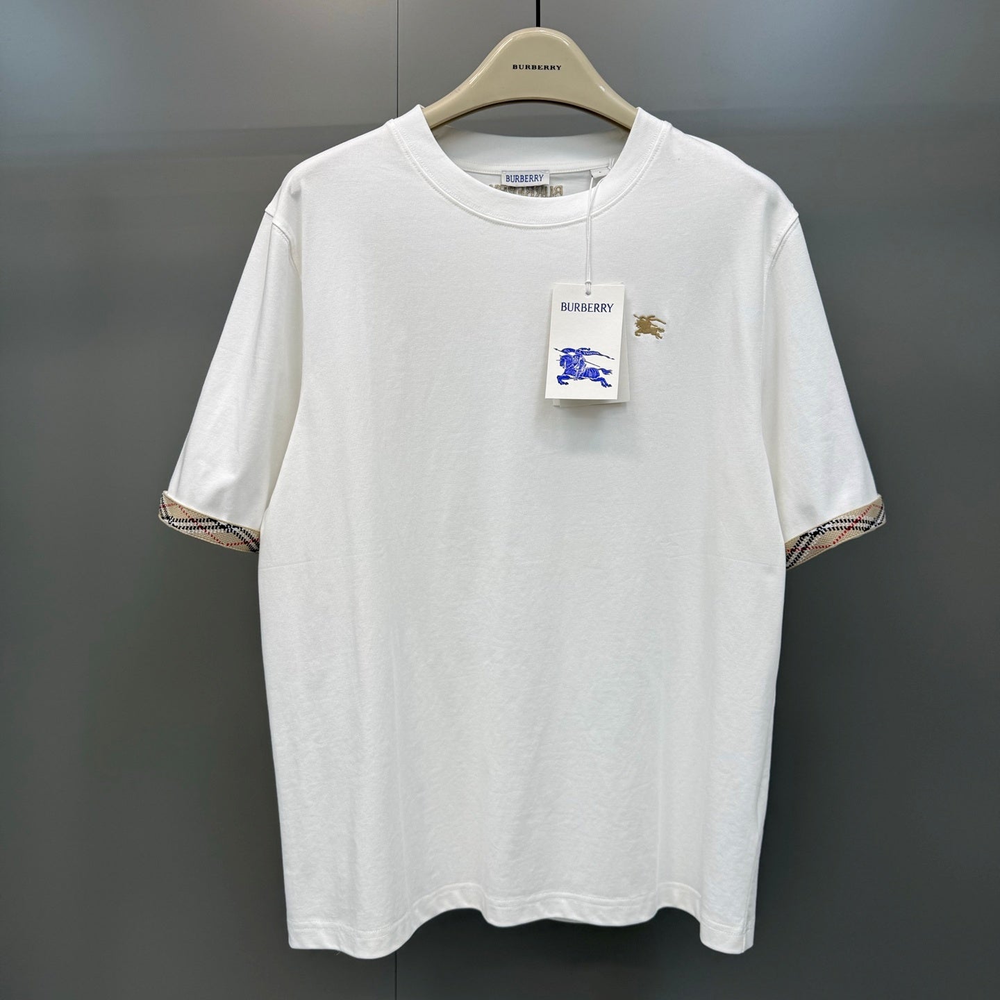 EKD 반팔 티셔츠 (EKD Short-Sleeve T-Shirt)