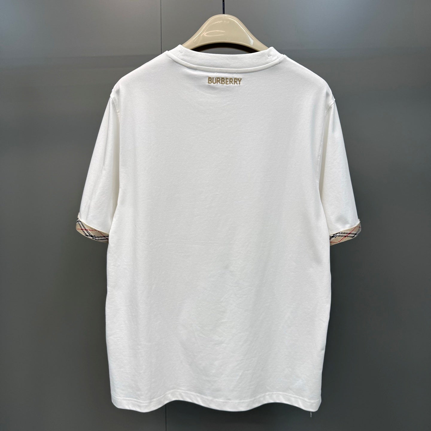 EKD 반팔 티셔츠 (EKD Short-Sleeve T-Shirt)