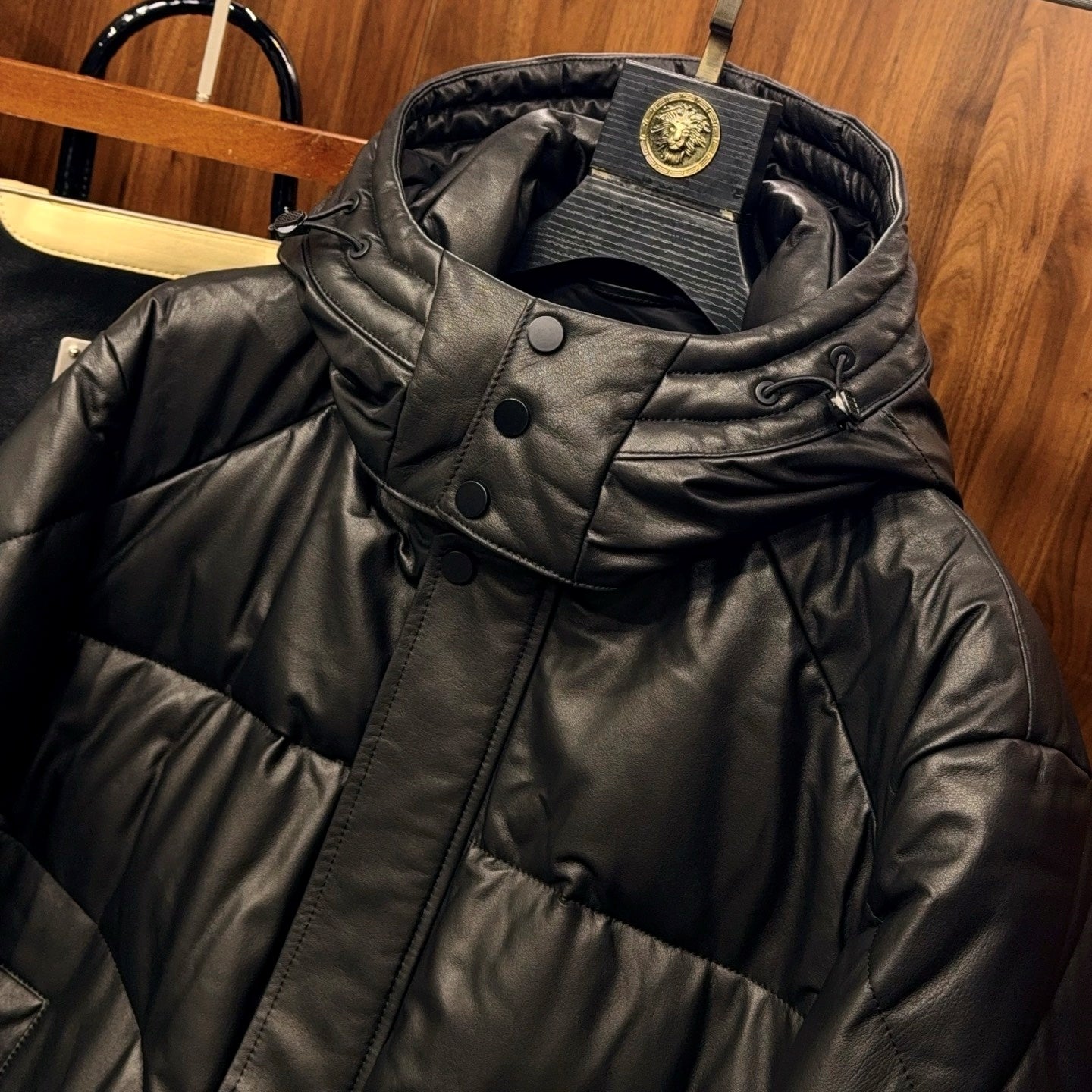 롱 트렌치 레더코트 (Long trench leather coat)