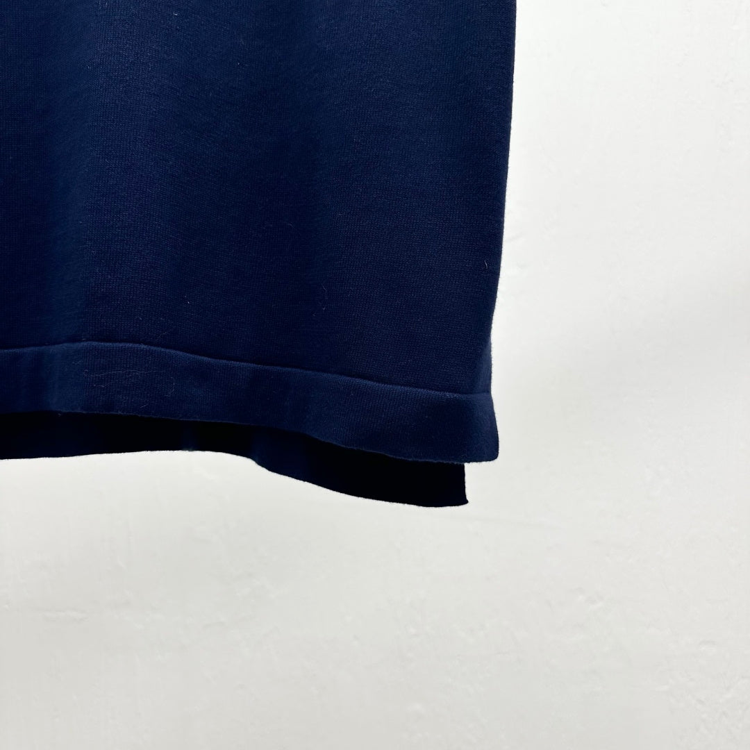 자수 티셔츠 (embroidered t-shirt)