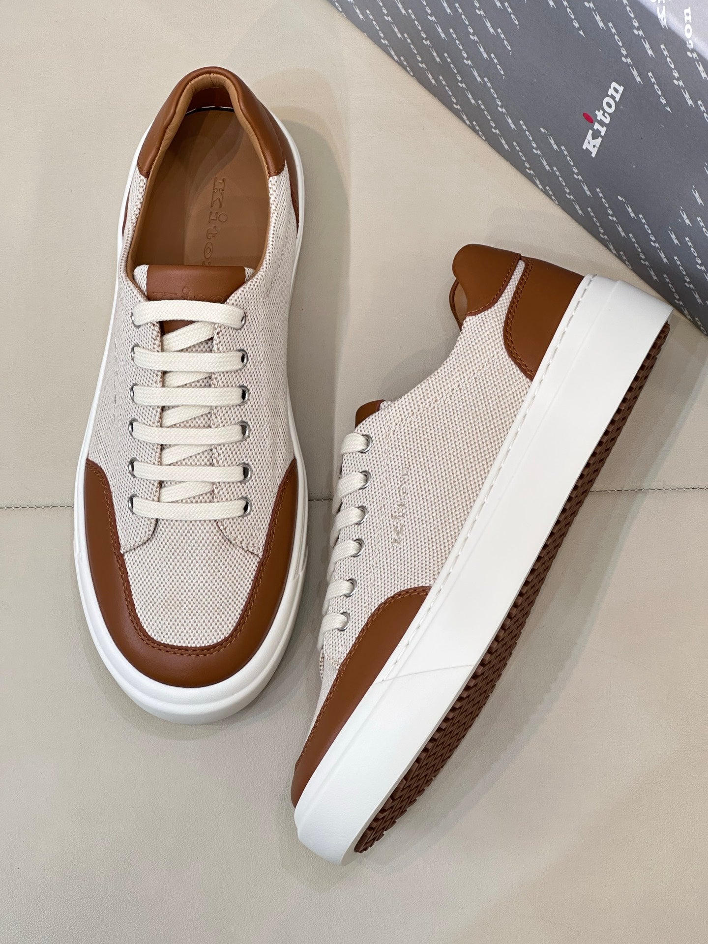 컬러블록 스니커즈 (Colorblock sneakers)