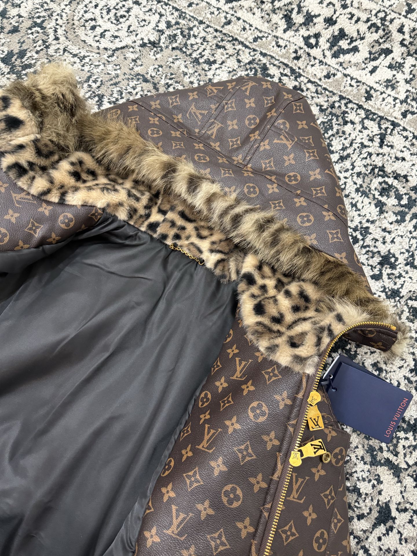 니고 무스탕 (Nigo Mustang)