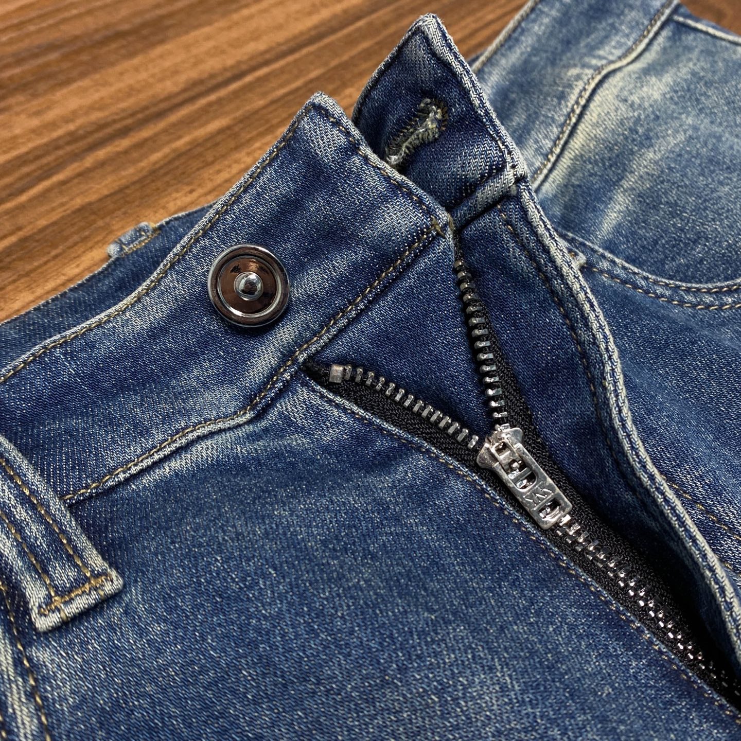 스트레치 청바지 (stretch jeans)