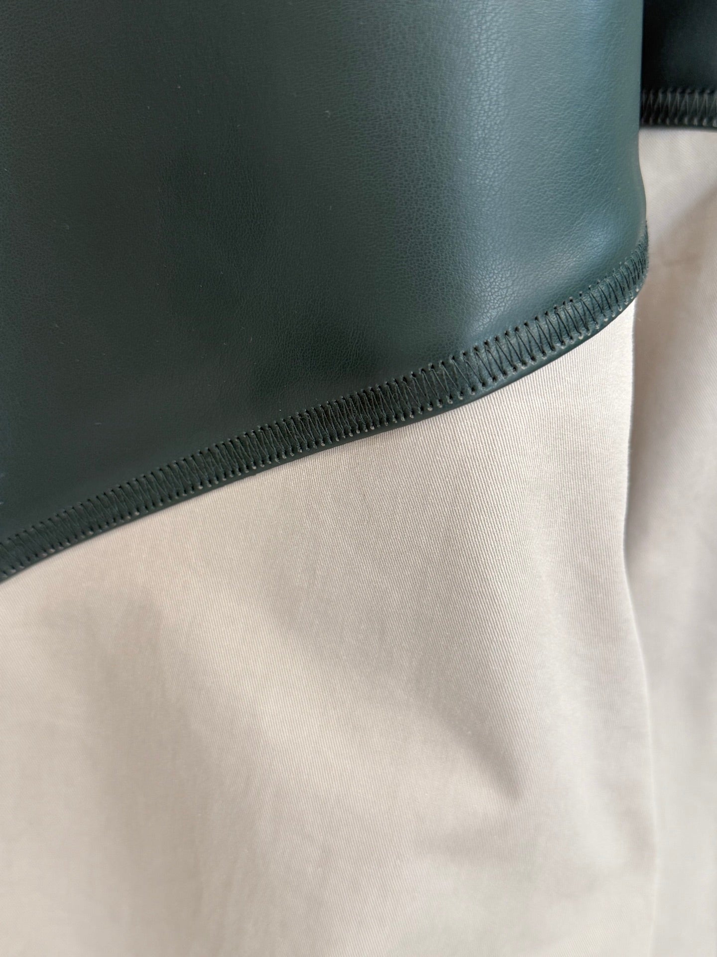 프레피 가죽점퍼 (preppy leather jacket)