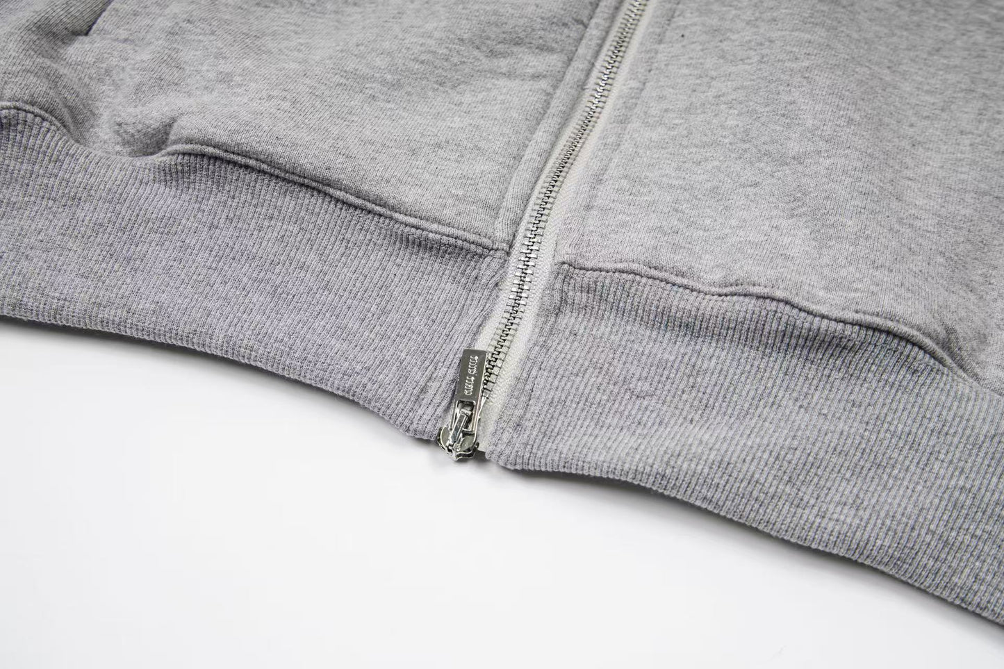 아플리케 집업 (Applique Zip-up)