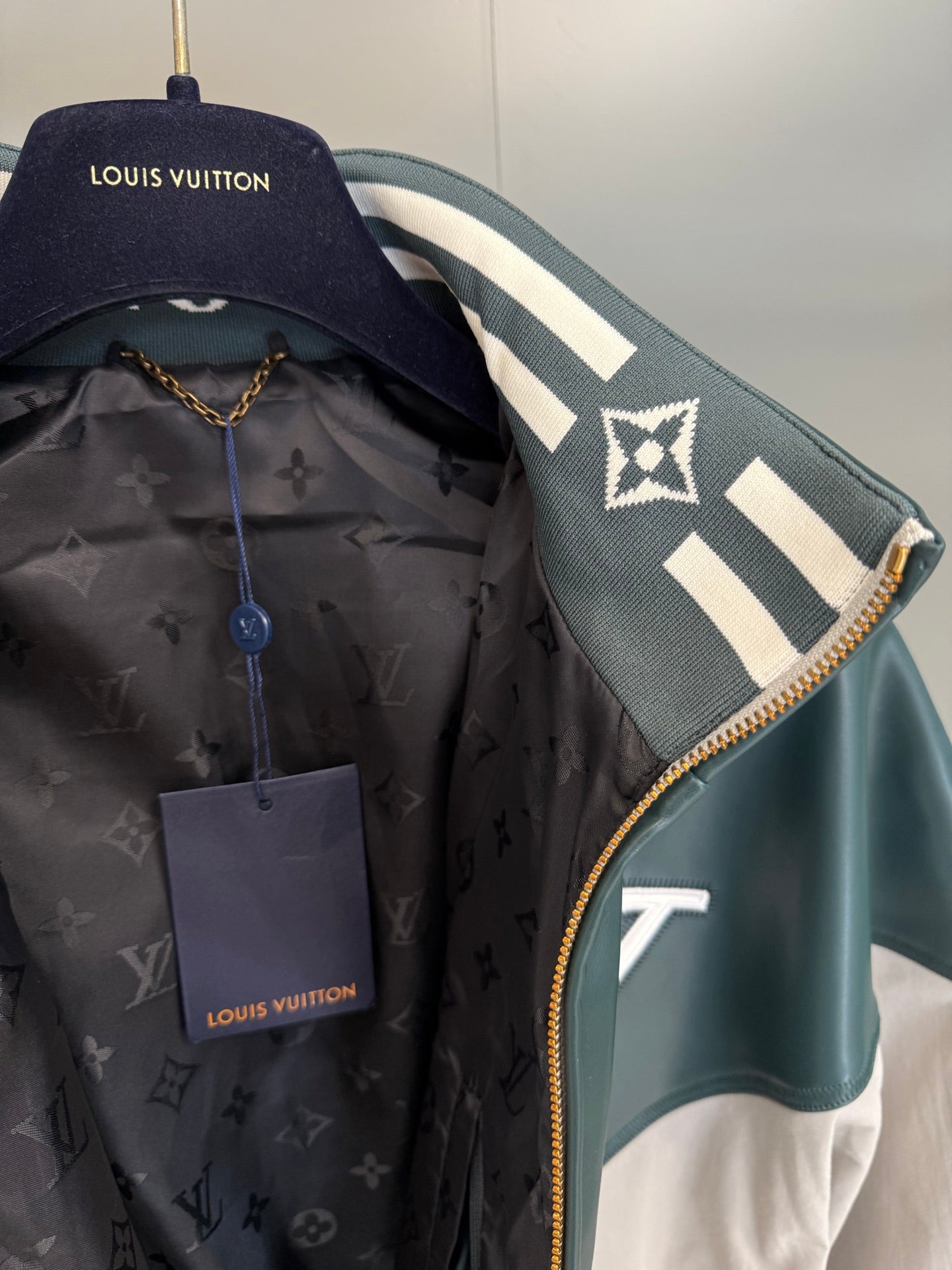 프레피 가죽점퍼 (preppy leather jacket)