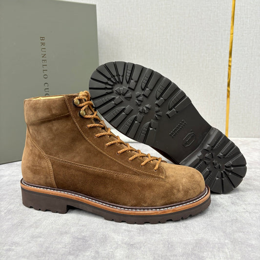 하이킹 부츠 (hiking boots)