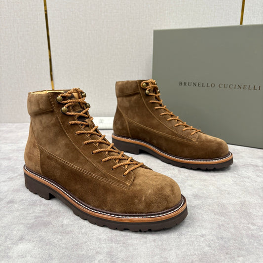 하이킹 부츠 (hiking boots)