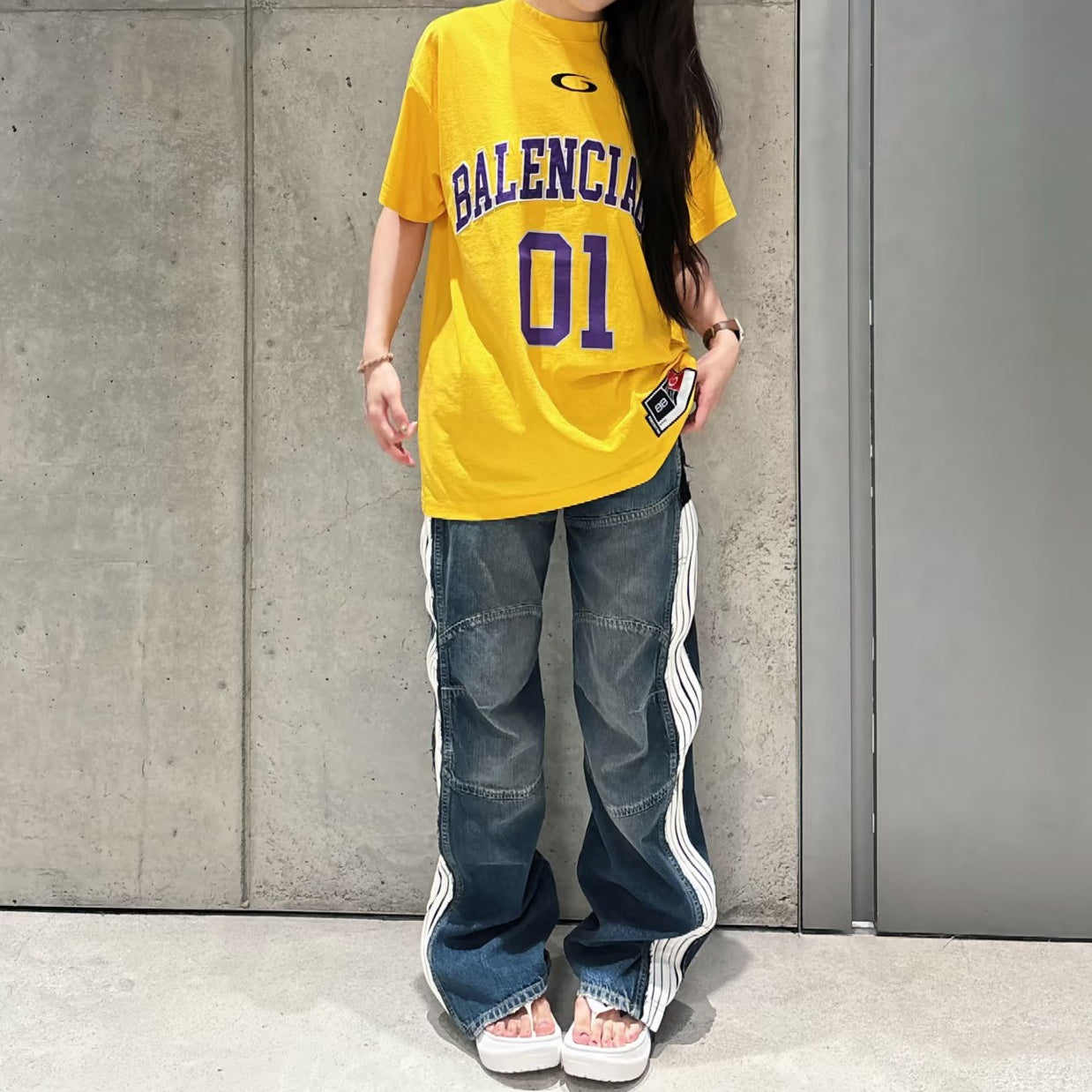 컷업 청바지 (cut-up jeans)