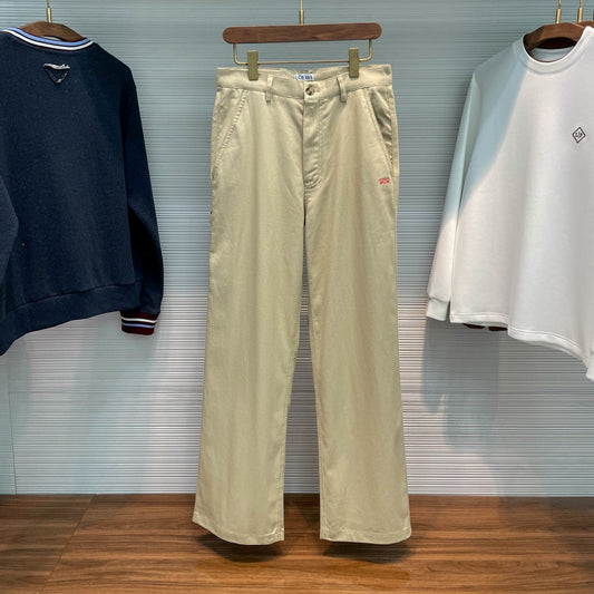 플레이트 팬츠 (Pleated pants)