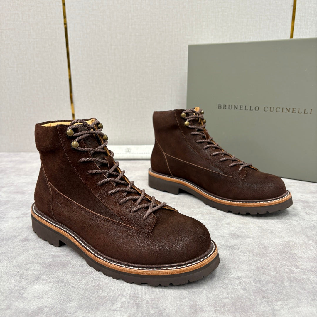 하이킹 부츠 (hiking boots)