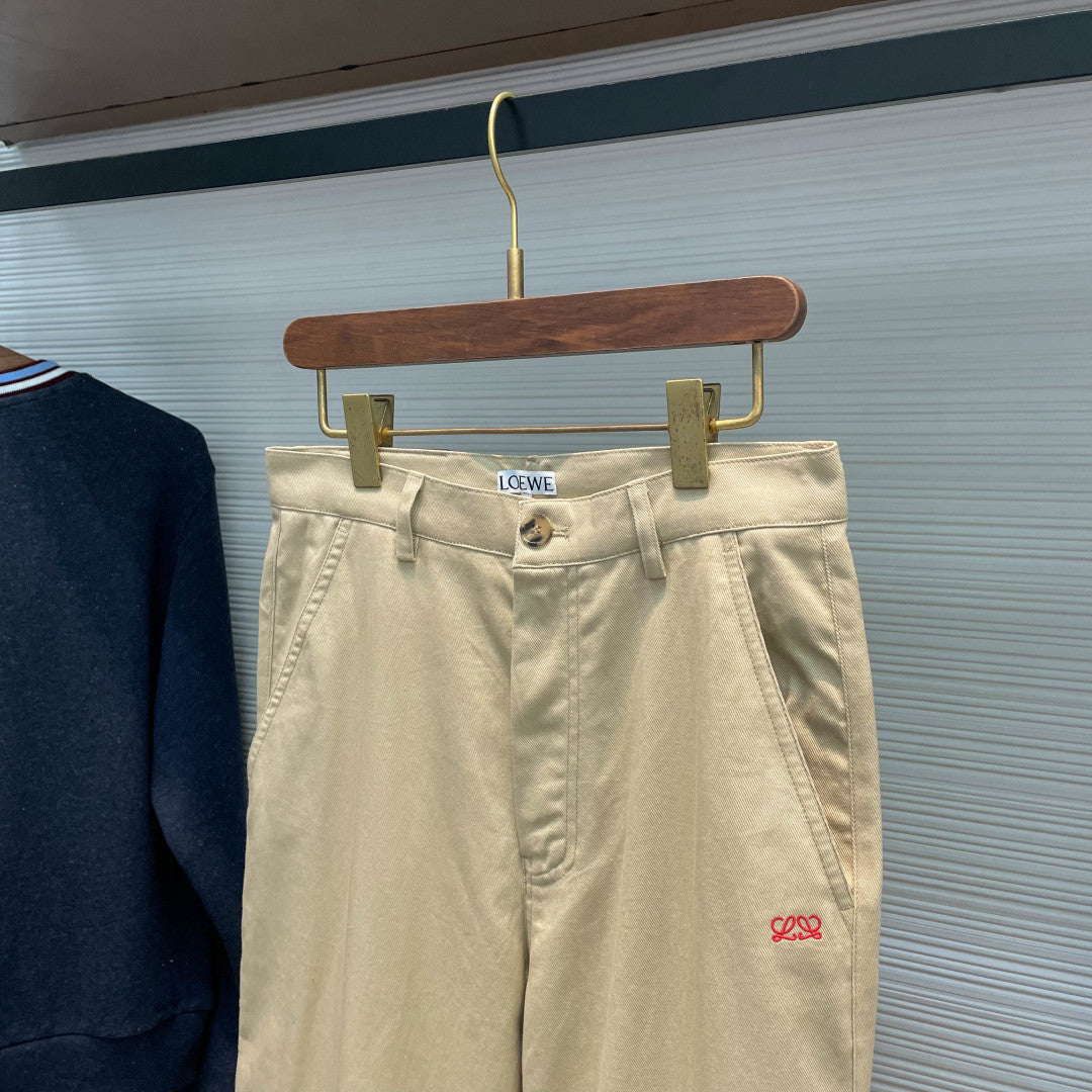 플레이트 팬츠 (Pleated pants)