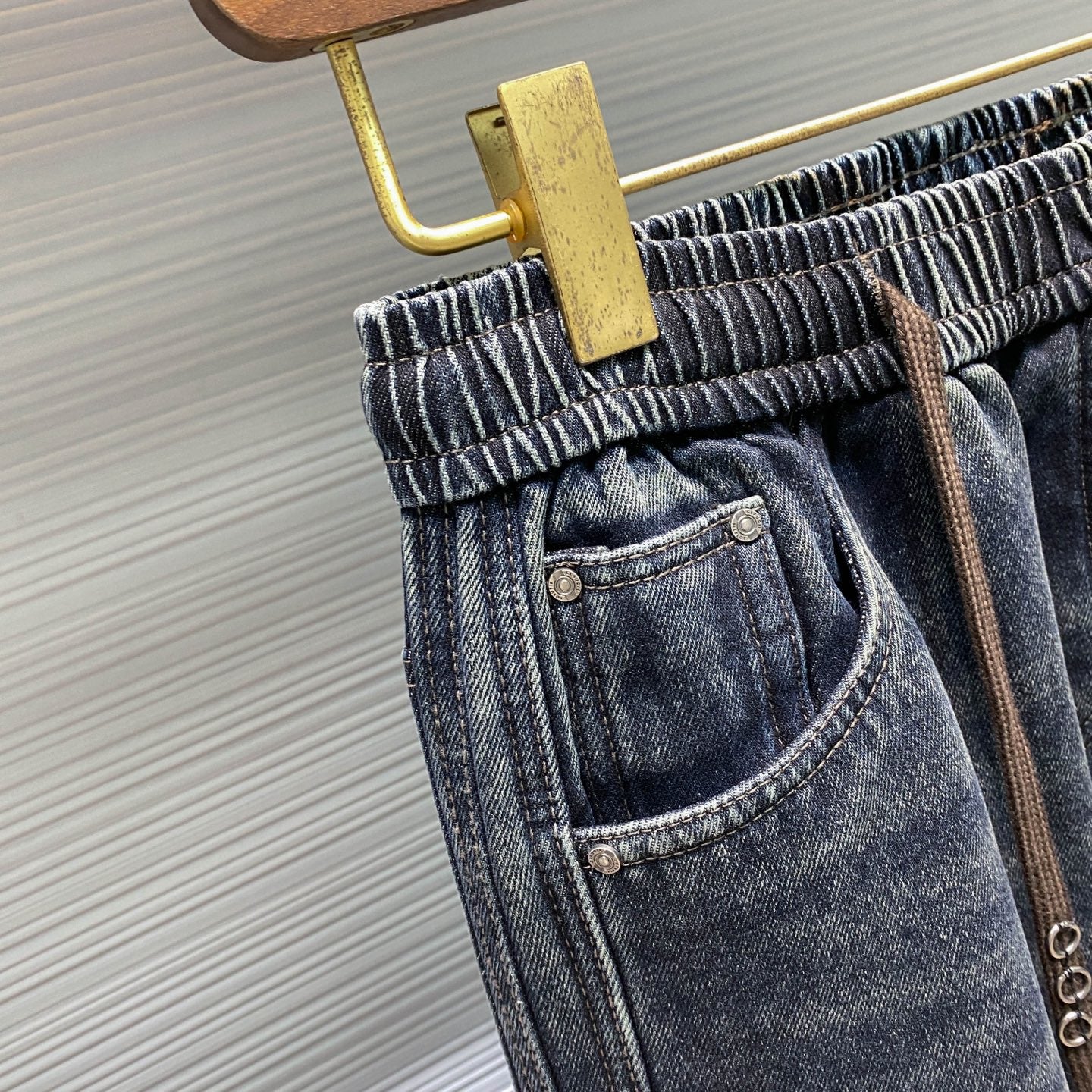 드로스트링 밴딩청바지 (Drawstring banding jeans)