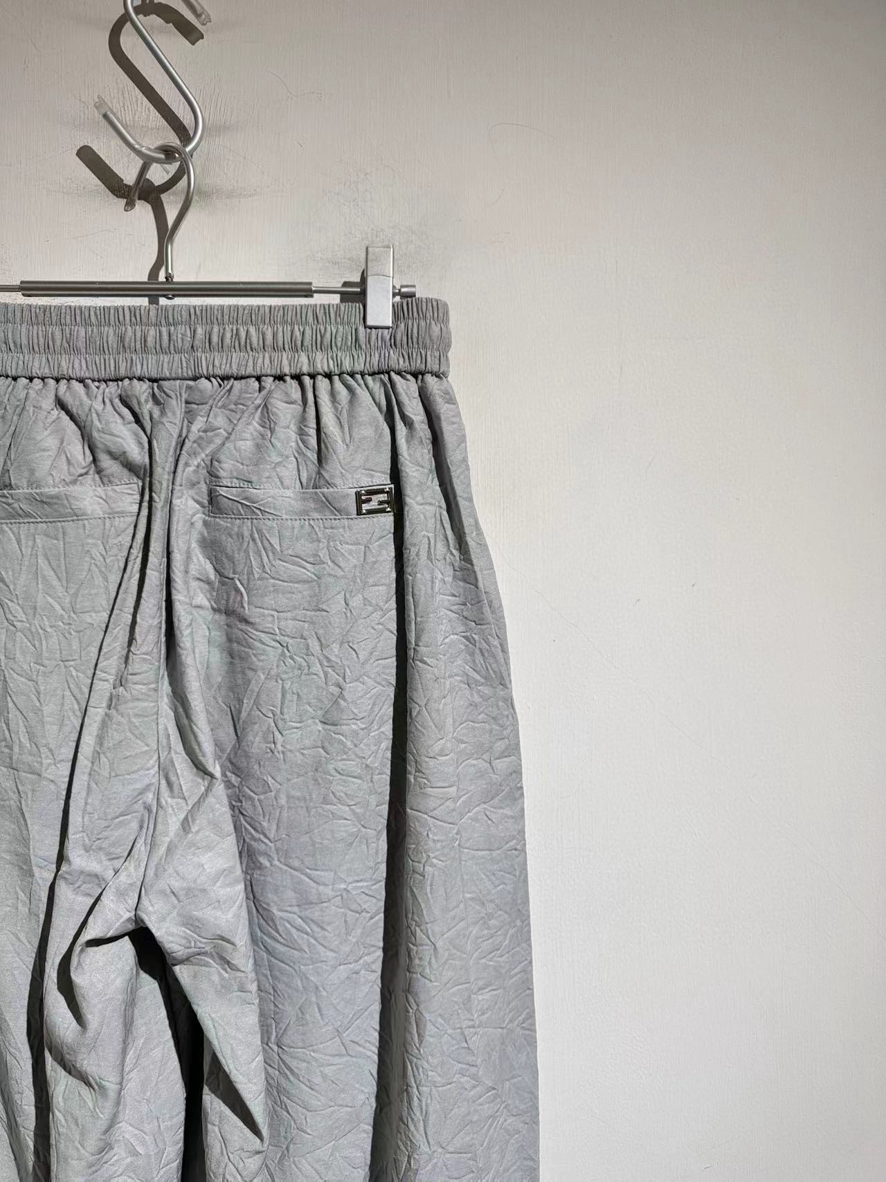 루즈 스트레이트팬츠 (Loose straight pants)