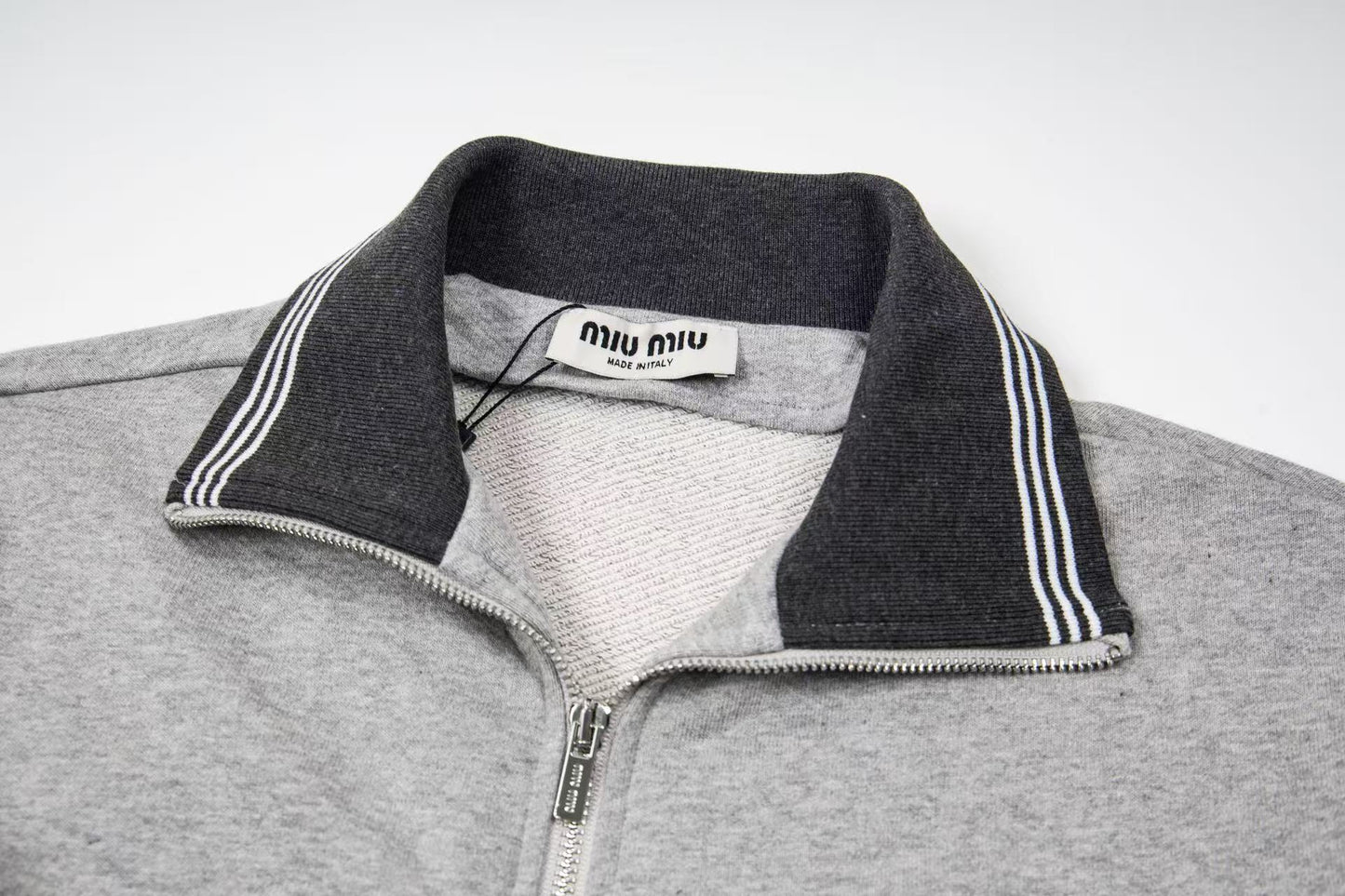 아플리케 집업 (Applique Zip-up)