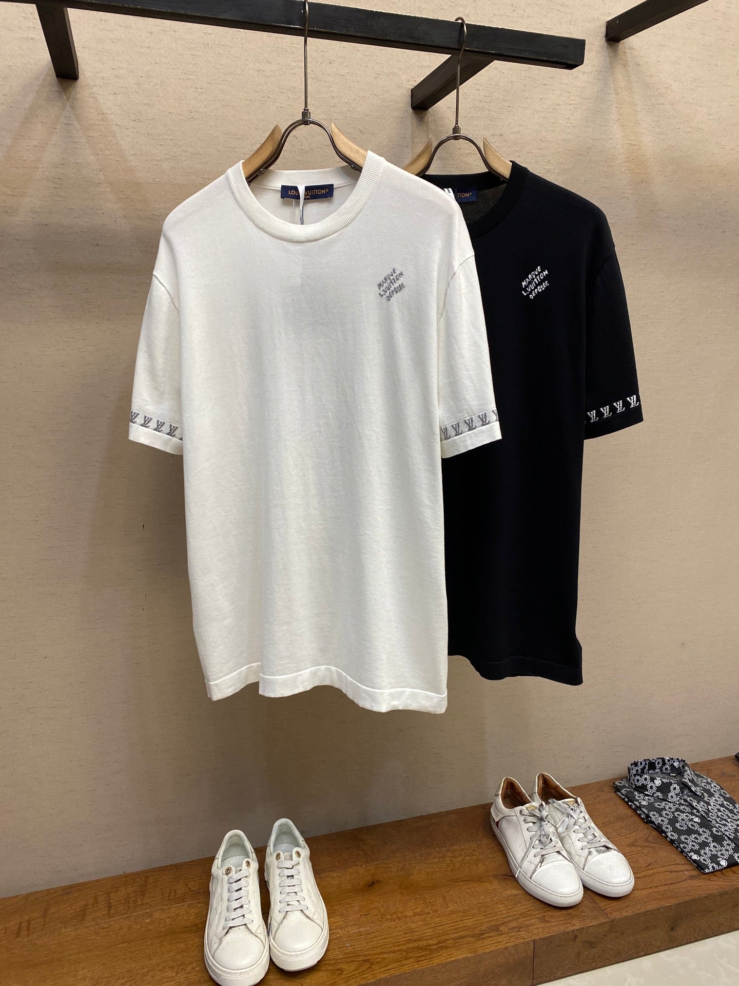 코튼 크루넥 반팔티셔츠 (Cotton crewneck short sleeve t-shirt)
