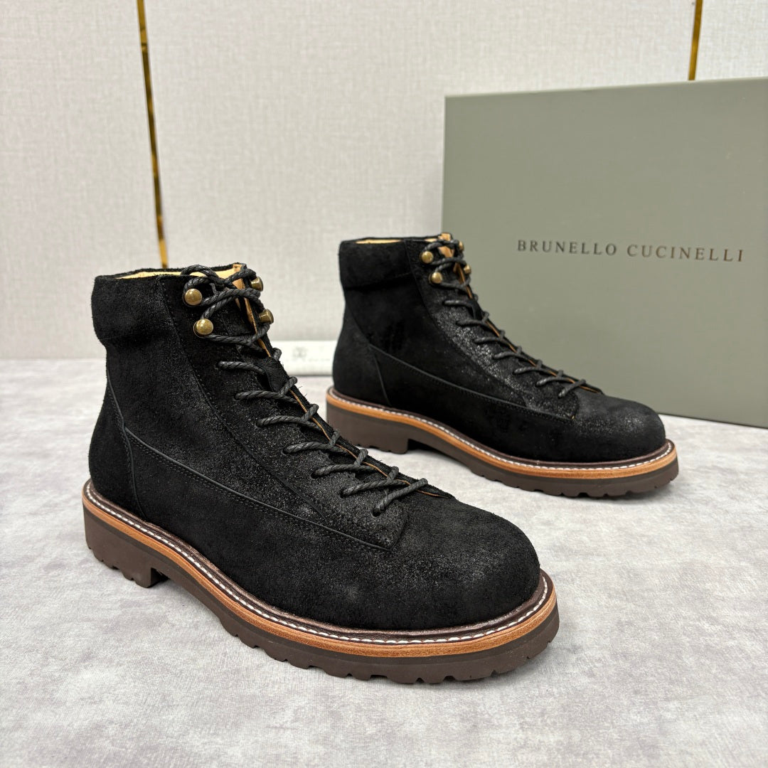 하이킹 부츠 (hiking boots)