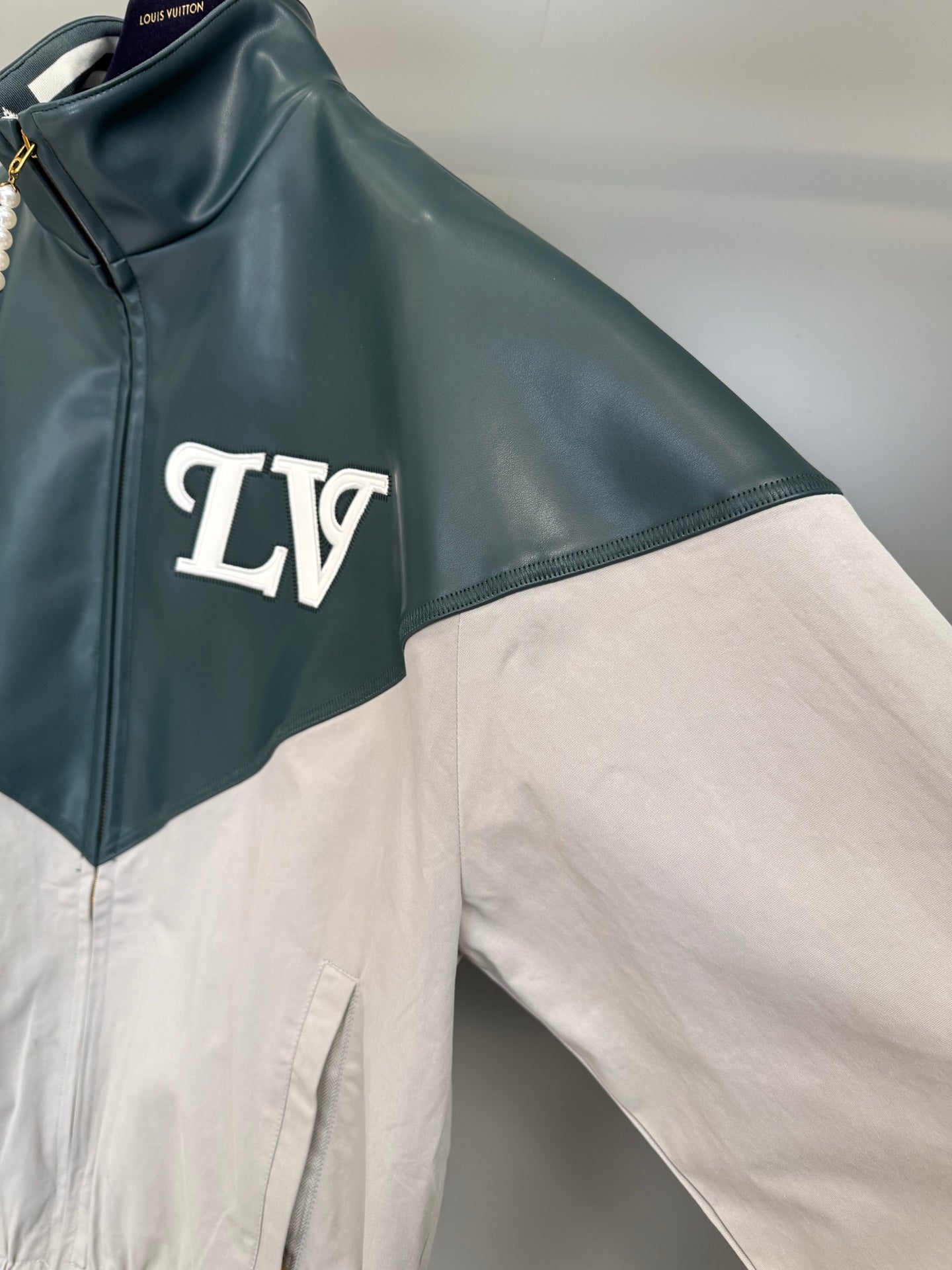 프레피 가죽점퍼 (preppy leather jacket)