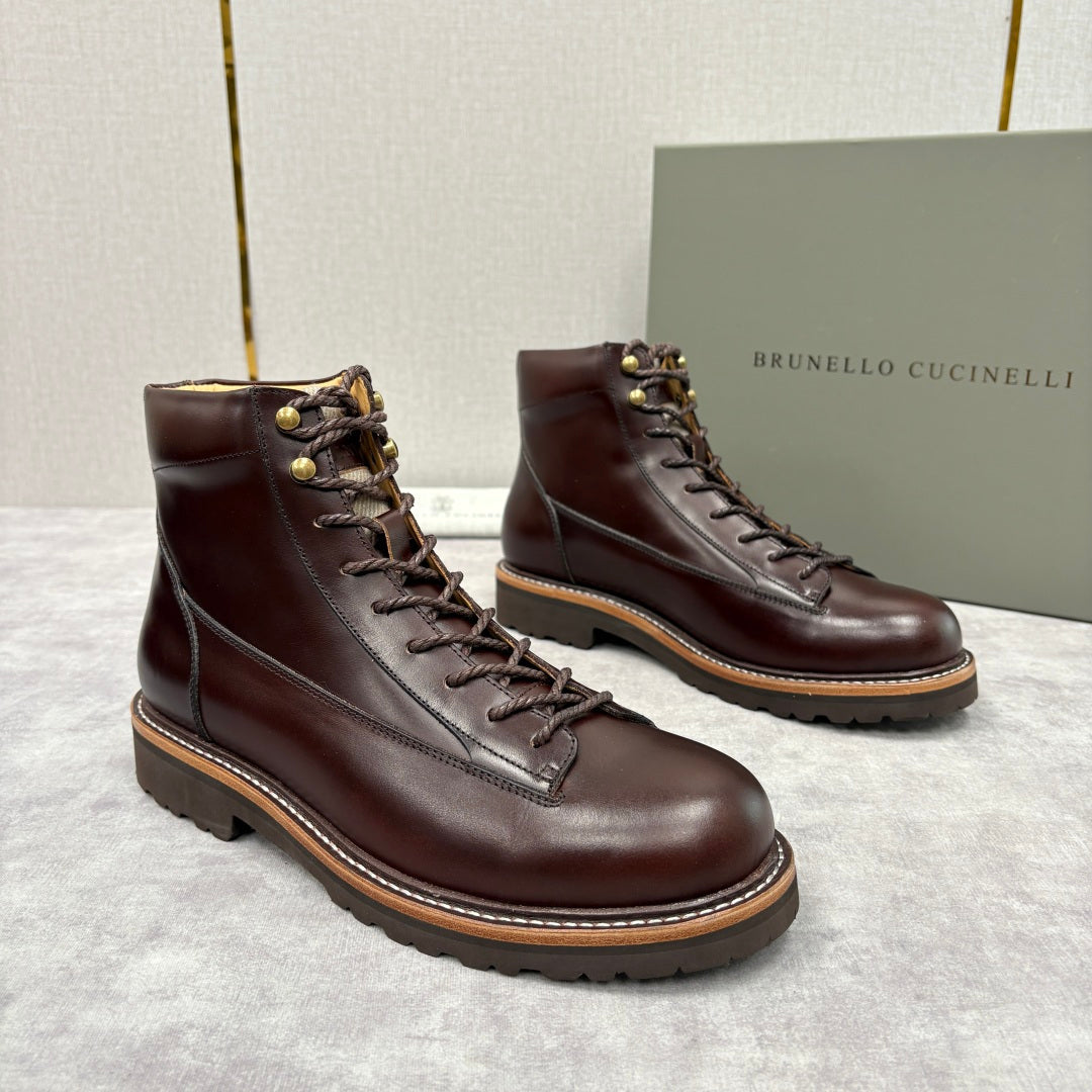 하이킹 부츠 (hiking boots)
