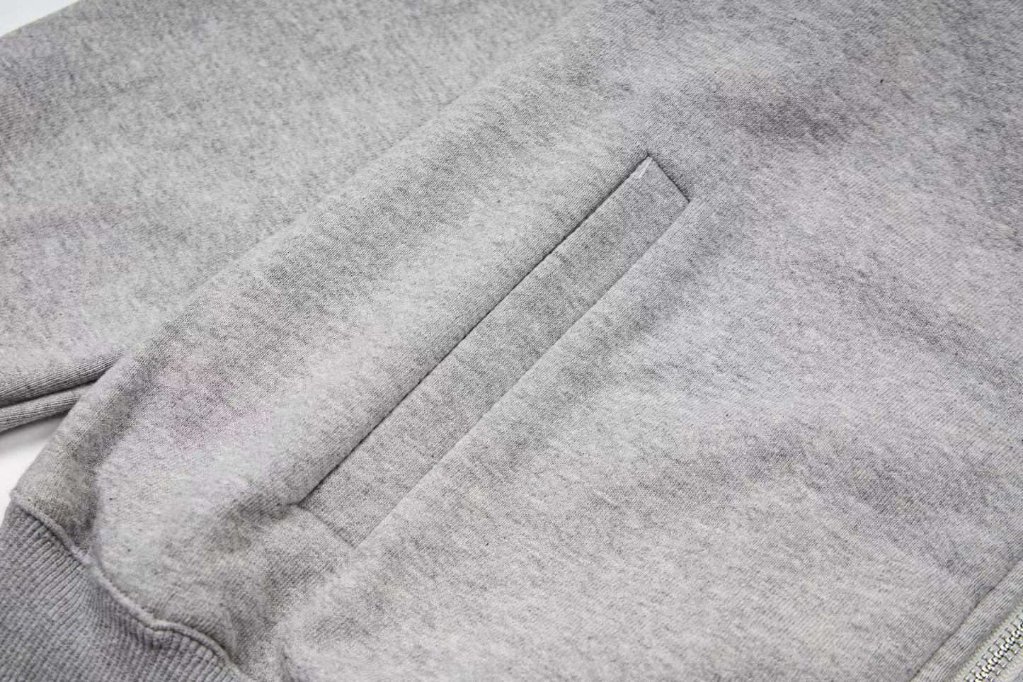 아플리케 집업 (Applique Zip-up)