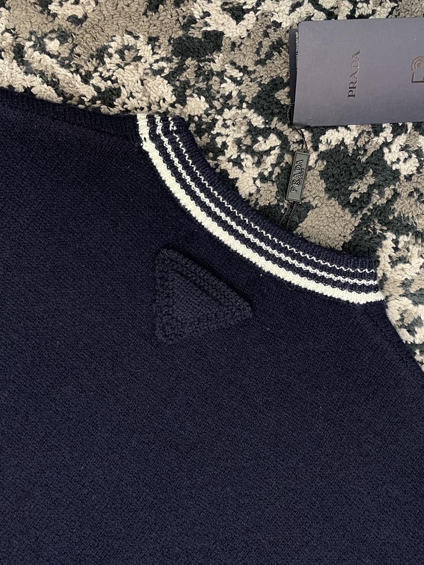 배색 립 티셔츠 (Rib T-Shirt)