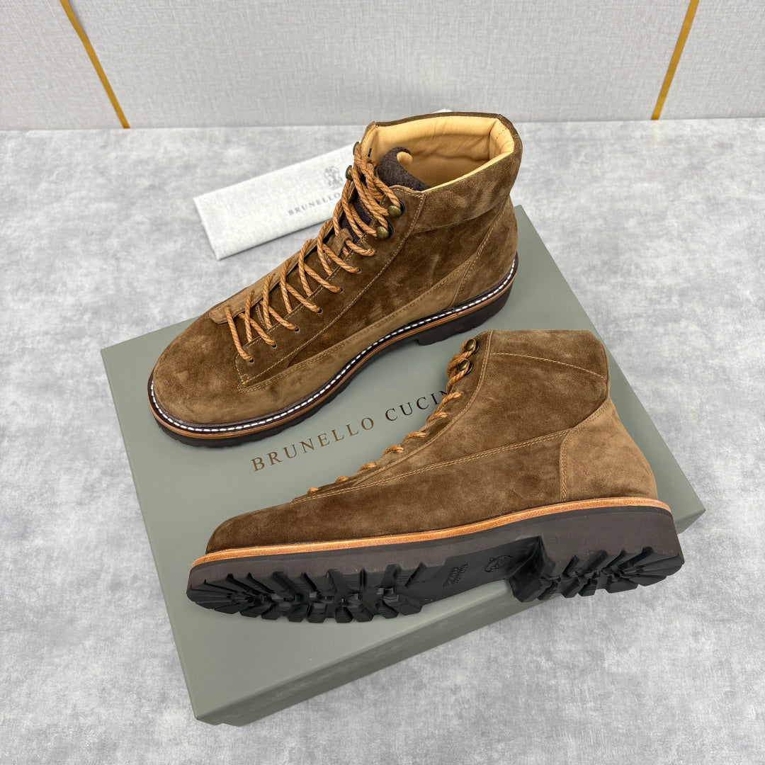 하이킹 부츠 (hiking boots)
