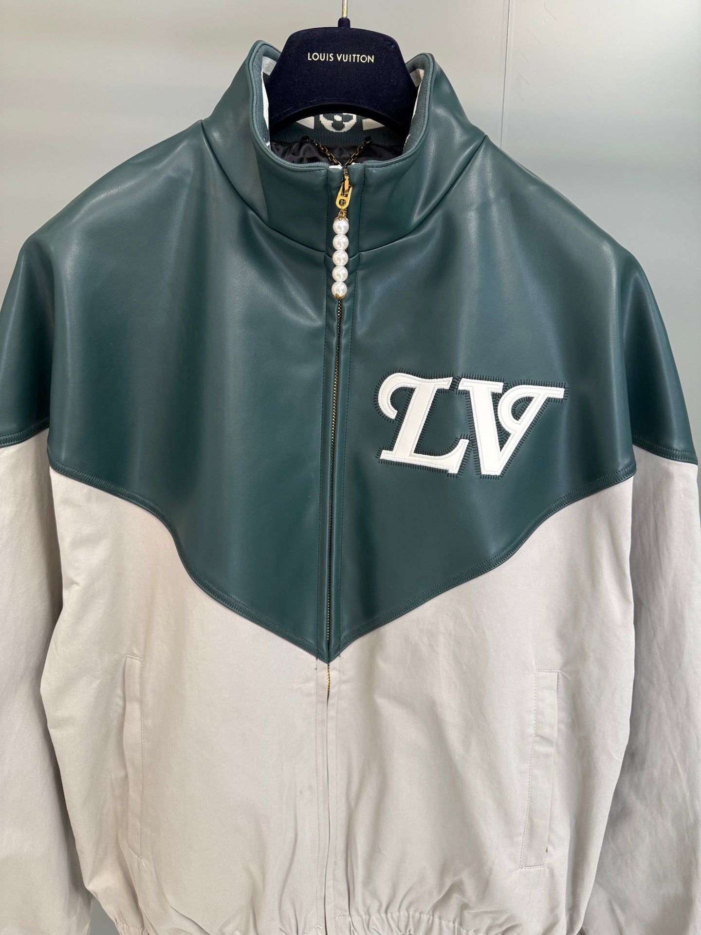 프레피 가죽점퍼 (preppy leather jacket)