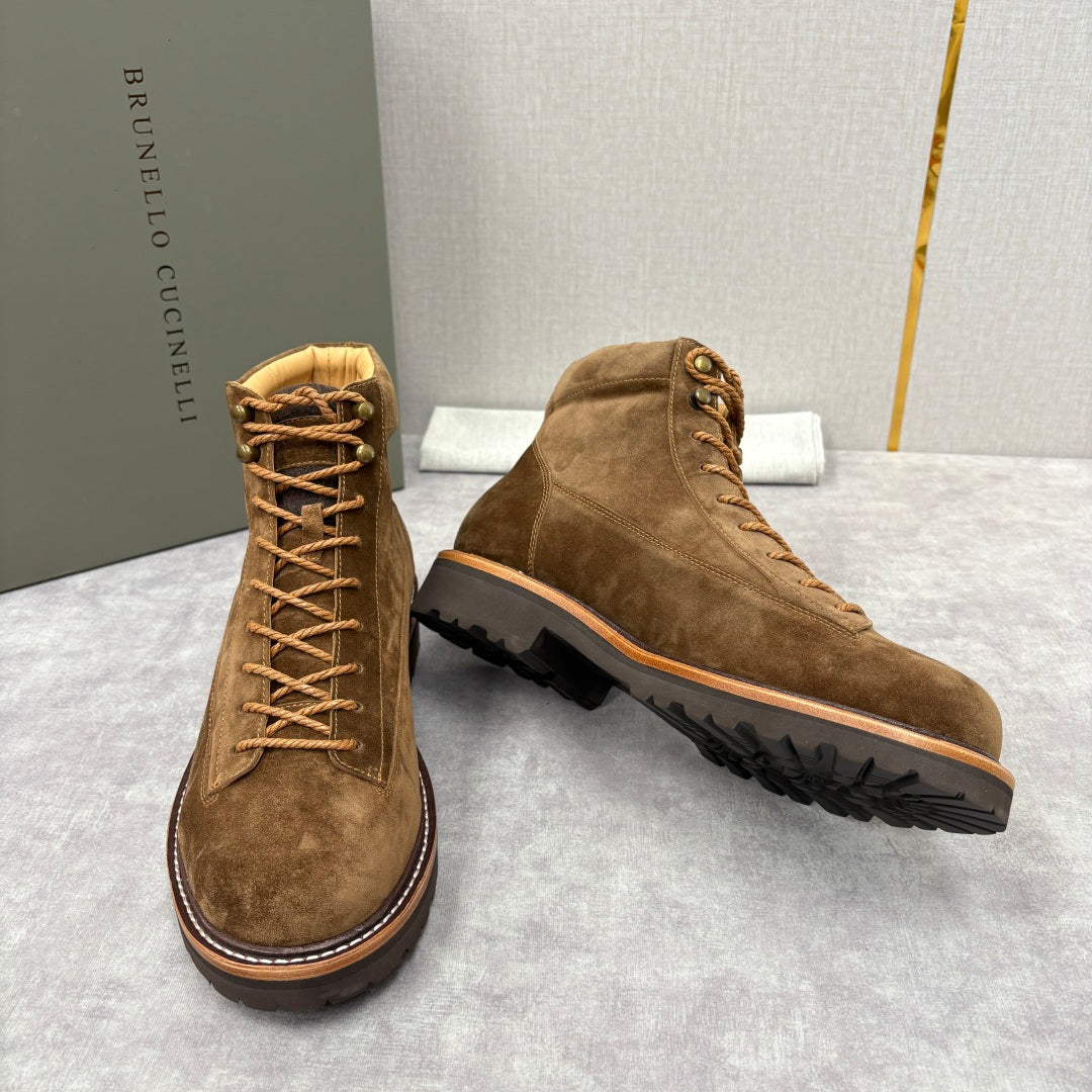 하이킹 부츠 (hiking boots)