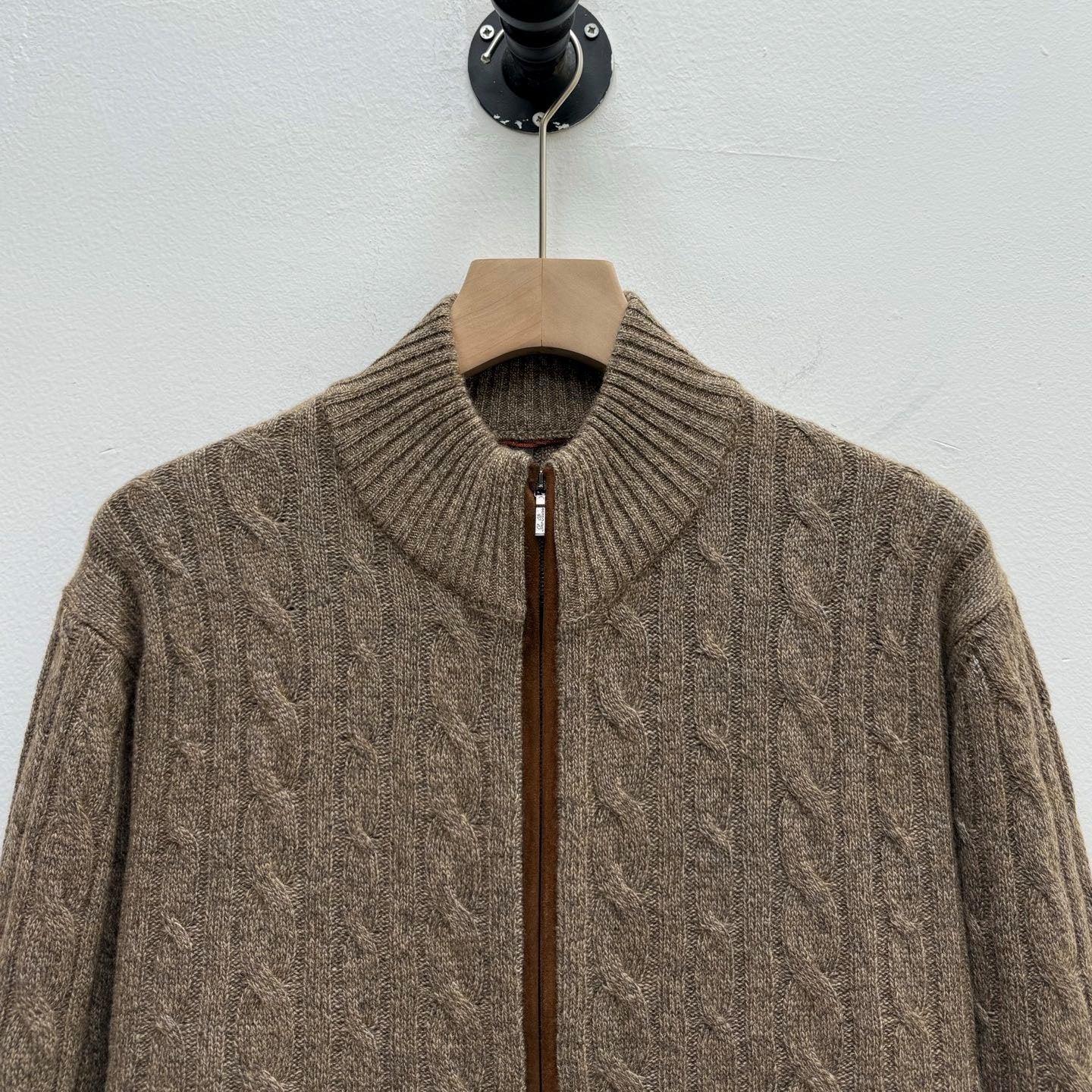 봄버 케이블 니트집업 (Bomber Cable Knit Zip-up)