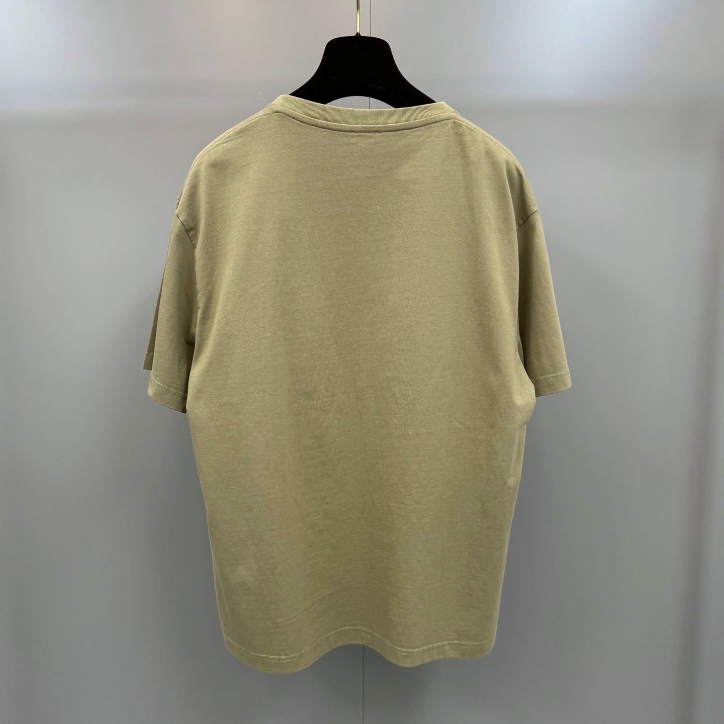 크루넥 반팔 티셔츠 (Crewneck short-sleeve T-shirt)