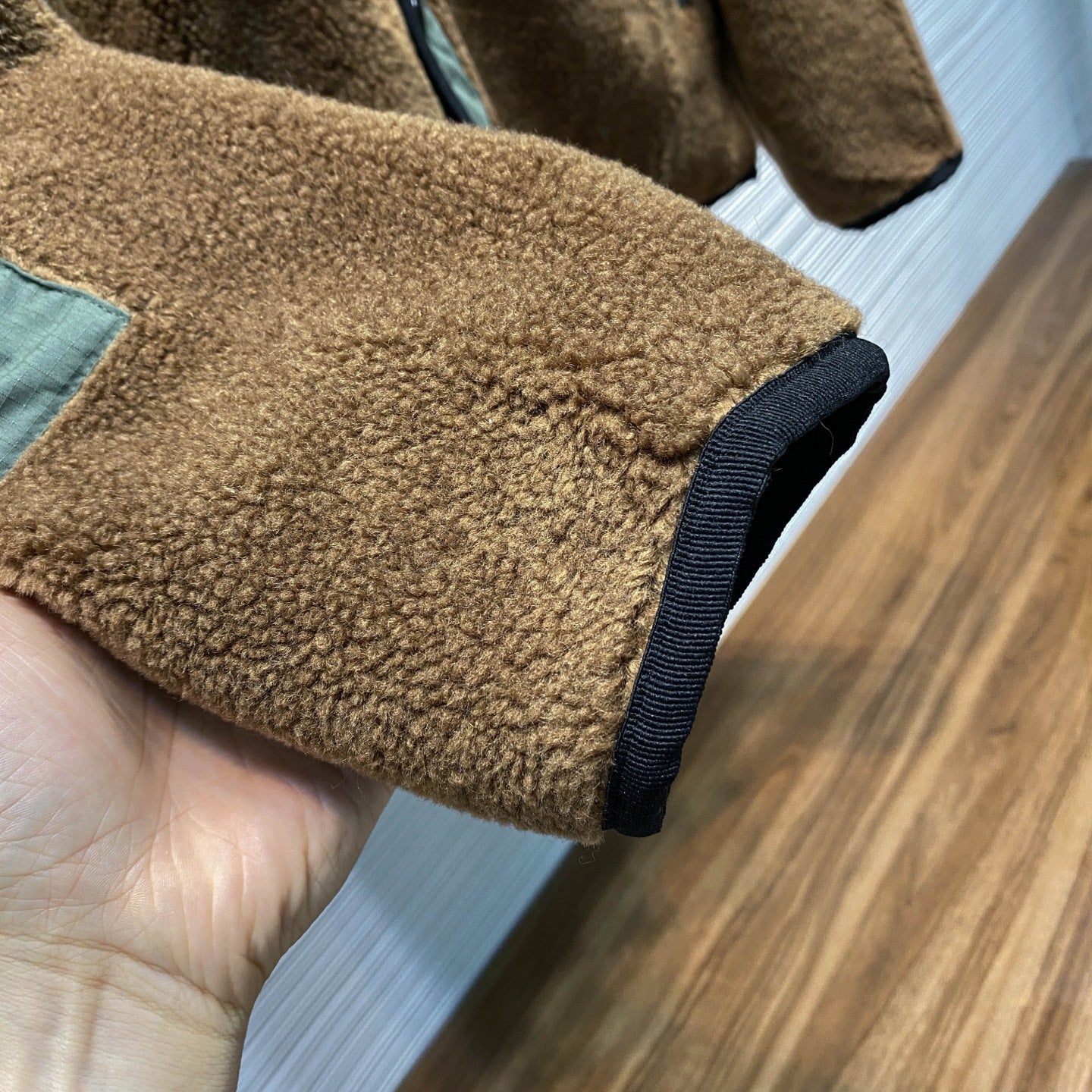 리버시블 램스울 재킷 (Reversible lambswool jacket)