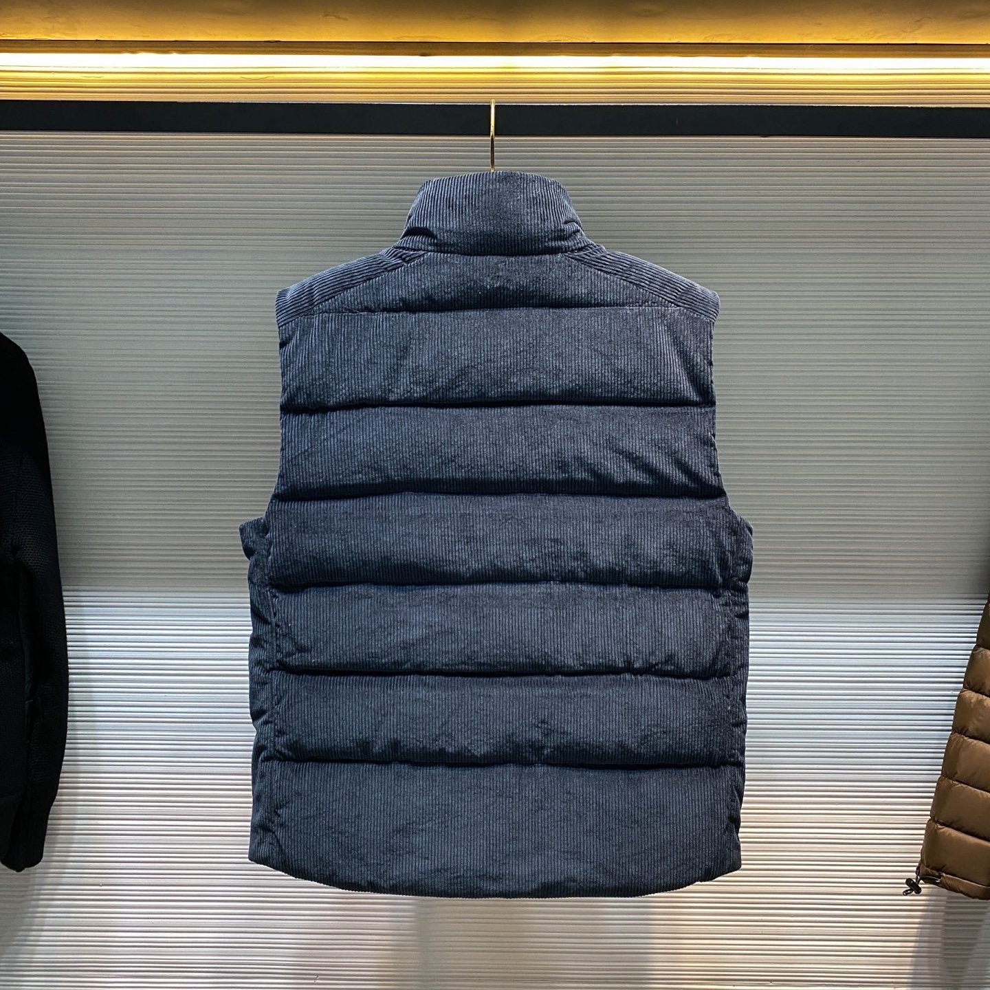 워머 다운 조끼 (warmer down vest)