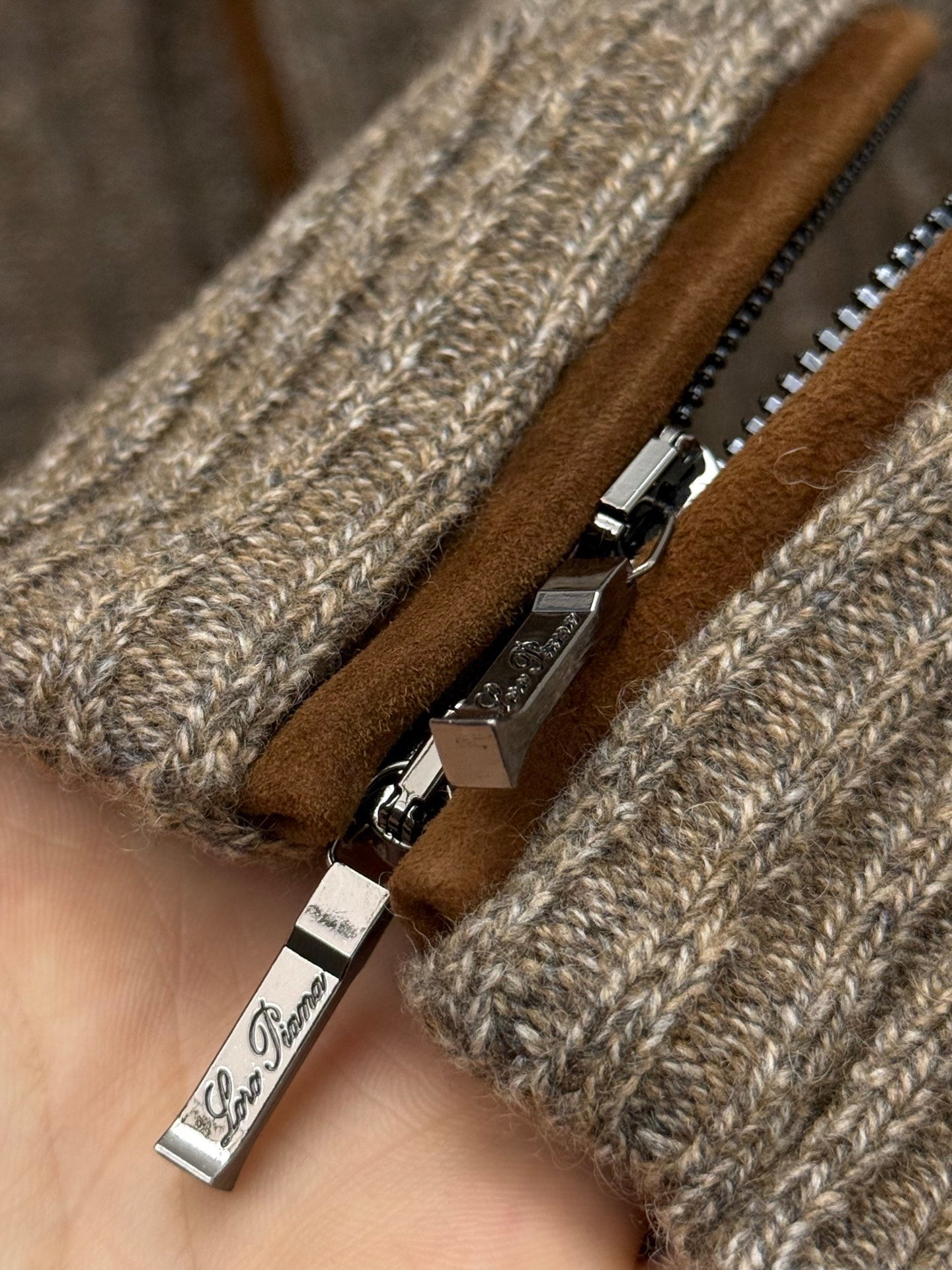 봄버 케이블 니트집업 (Bomber Cable Knit Zip-up)
