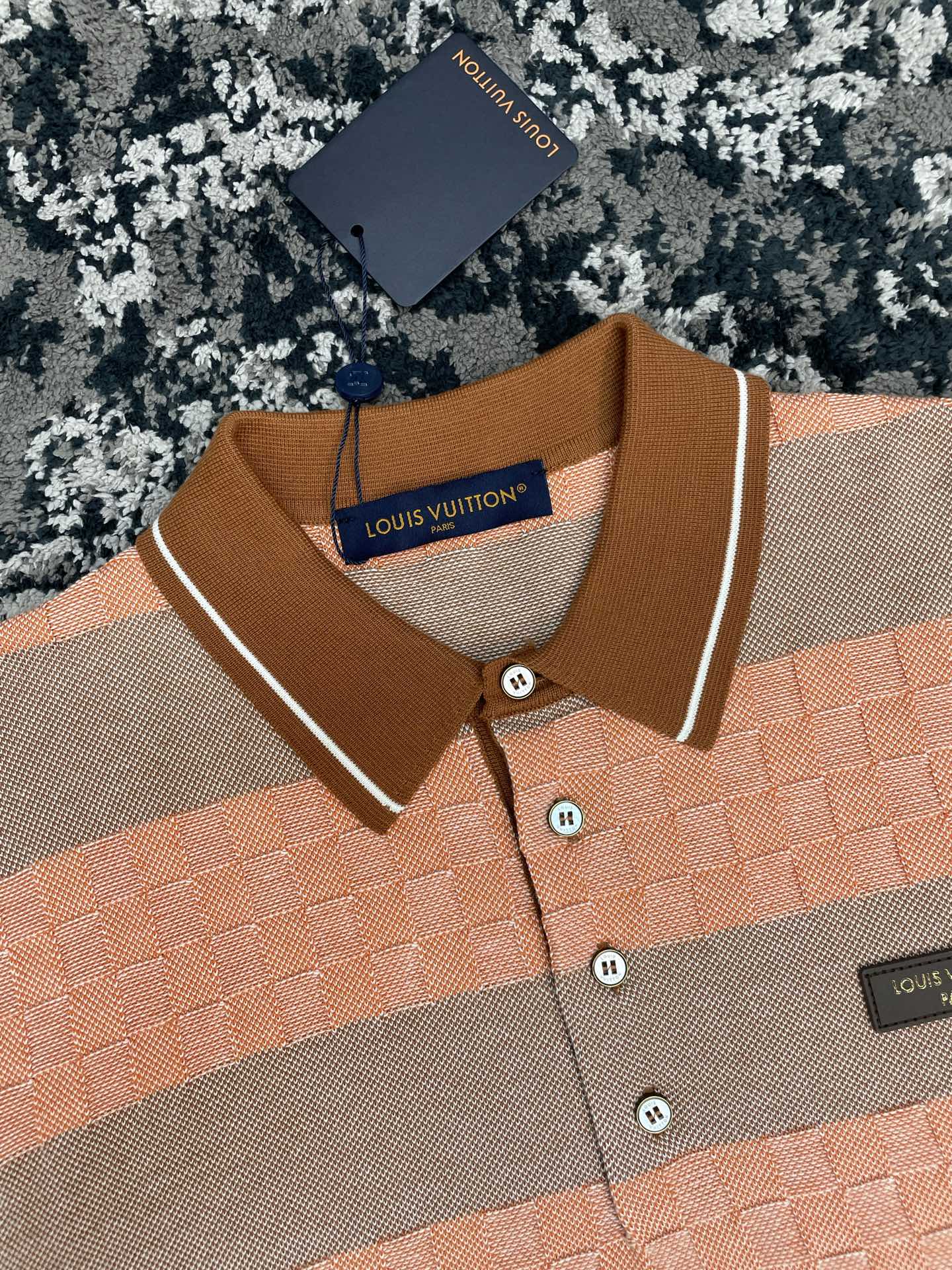 체커보드 티셔츠 (Checkerboard T-shirt)