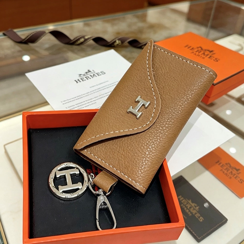 에토프 백참 (Etoupe Bag Charm)