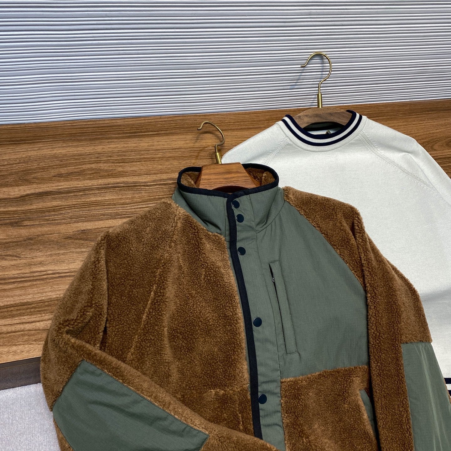 리버시블 램스울 재킷 (Reversible lambswool jacket)