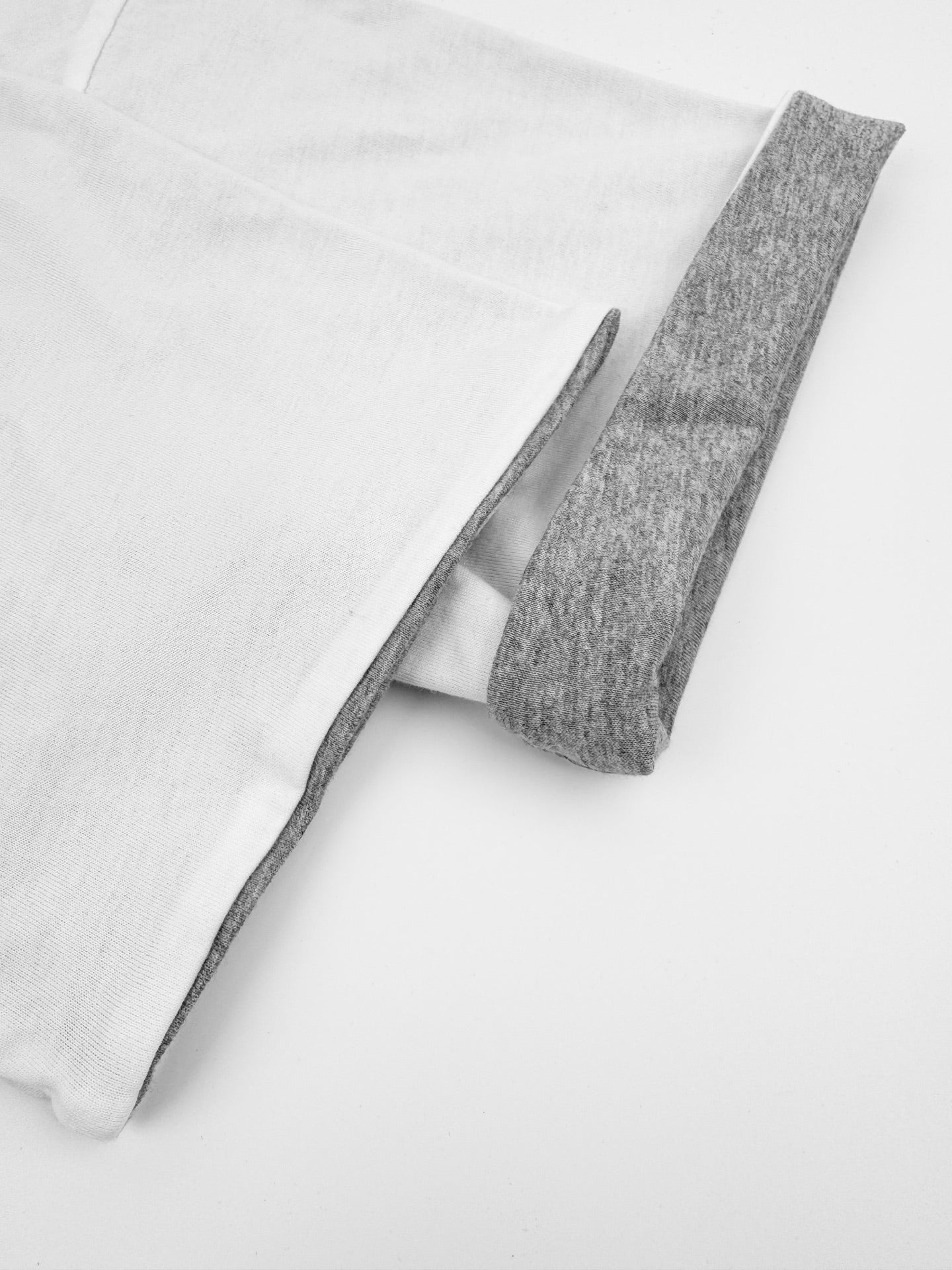 리버시블 티셔츠 (Reversible T-shirt)