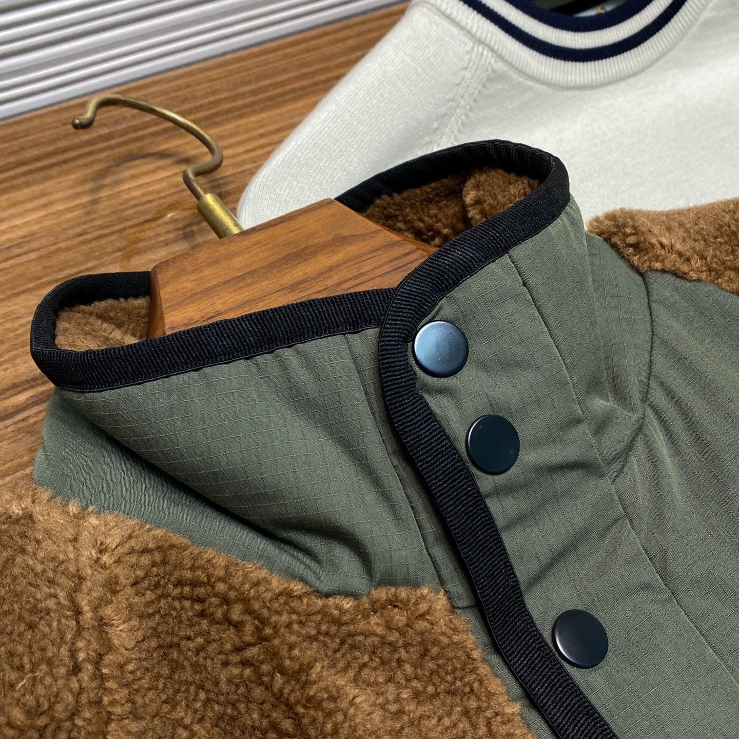 리버시블 램스울 재킷 (Reversible lambswool jacket)