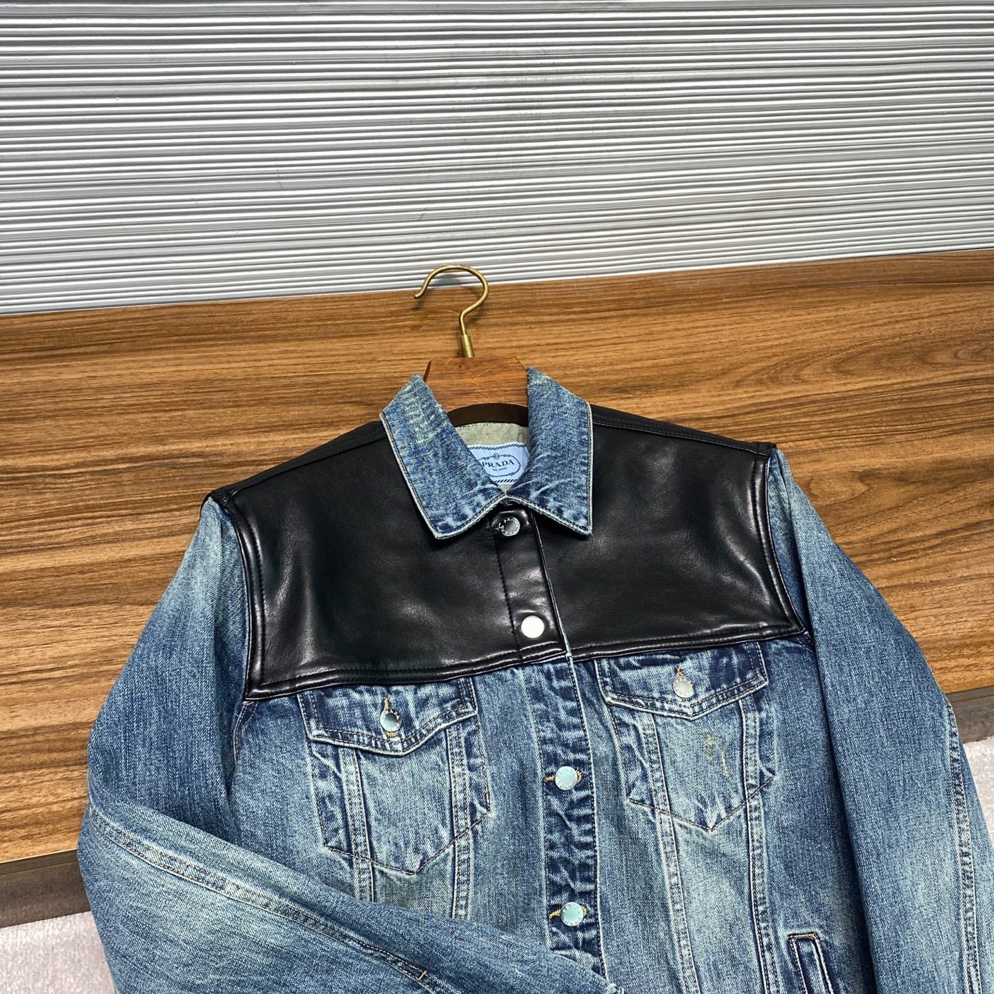 워시드 데님자켓 (Washed denim jacket)