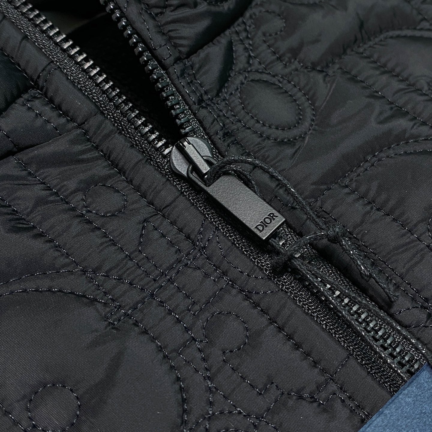 클래식 퀄팅자켓 (Classic quilted jacket)