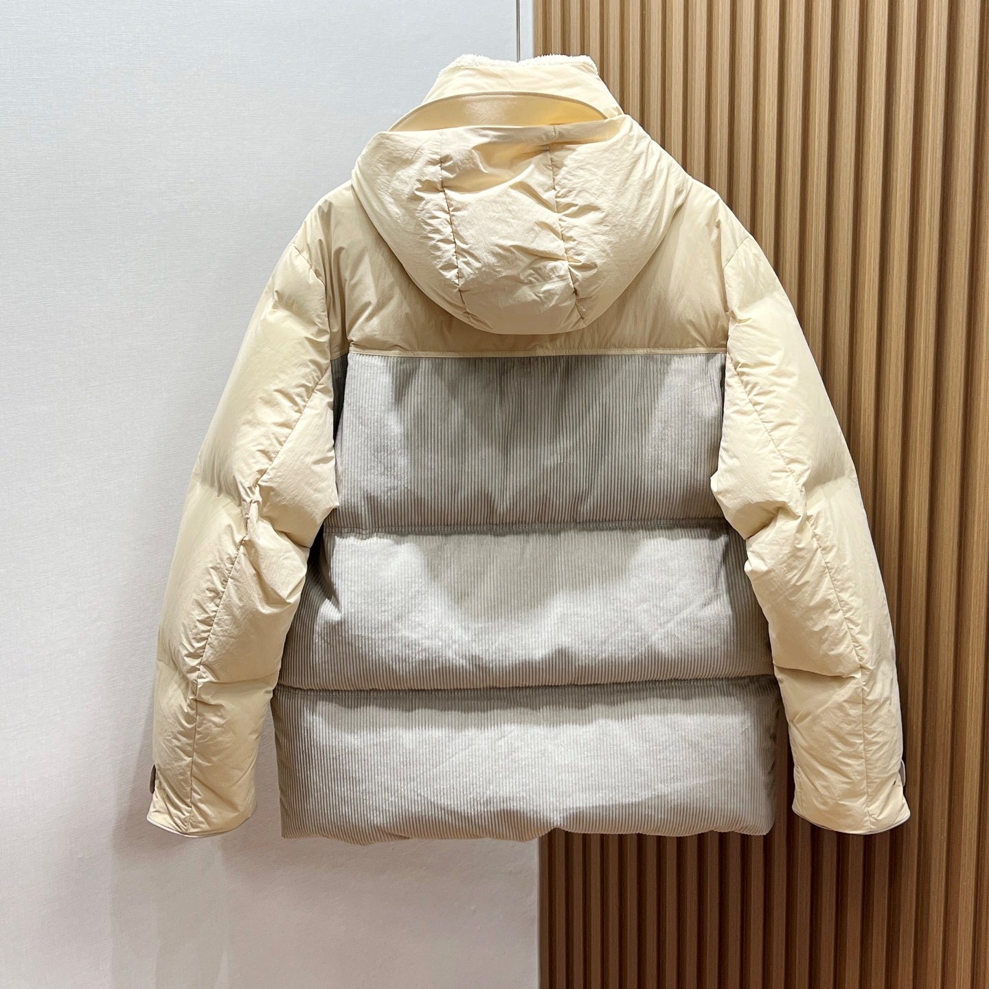 코어 다운 재킷 (core down jacket)