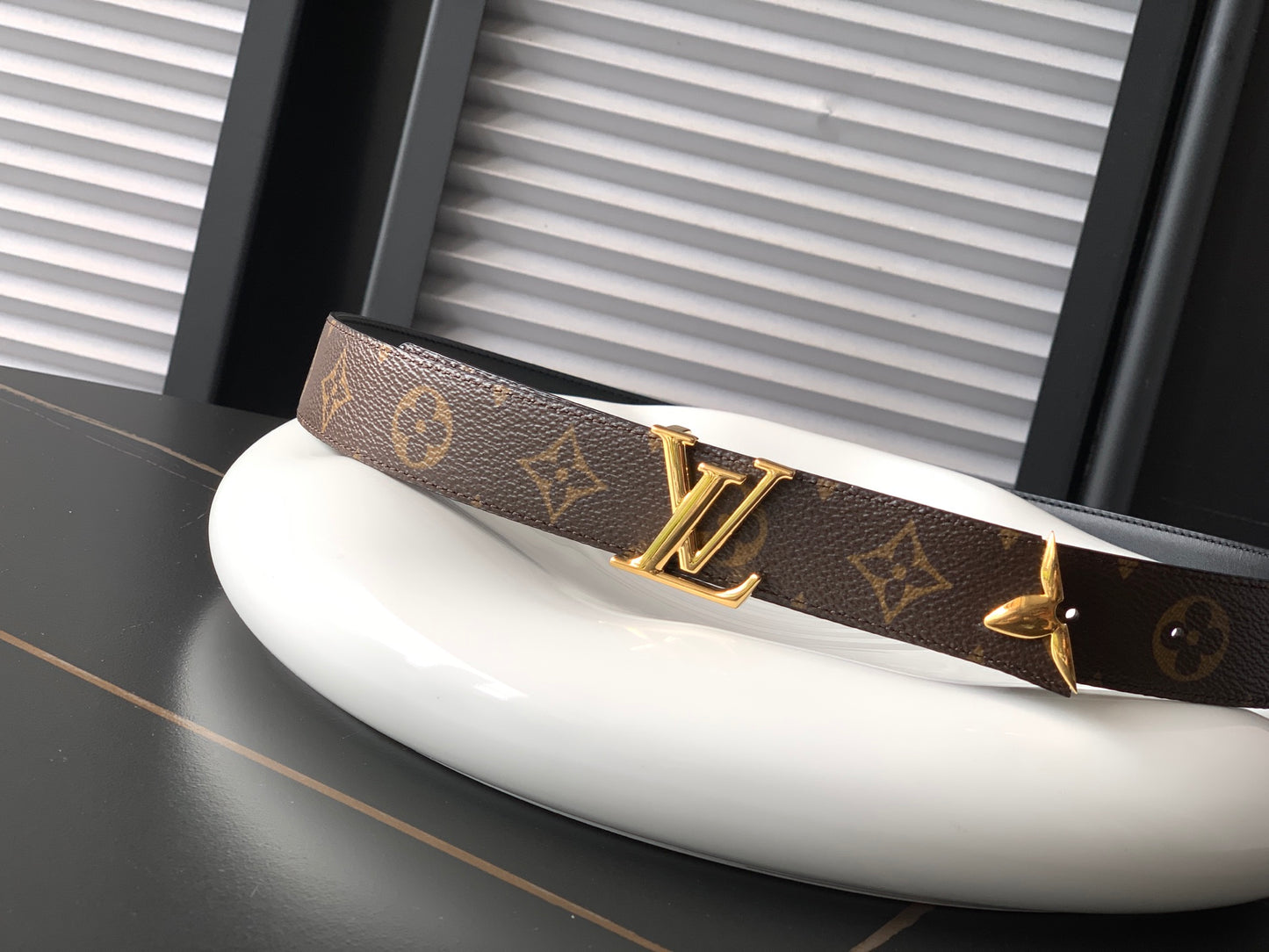 부티크 벨트 (boutique belt)