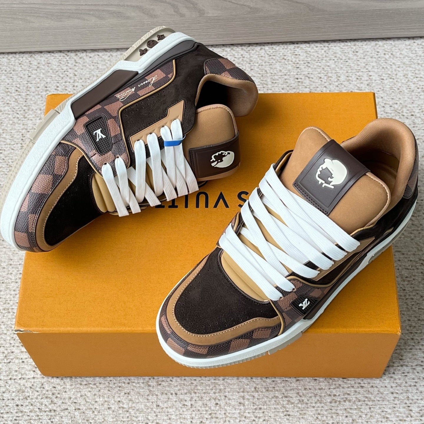 트레이너맥스 스니커즈 (Trainer Max sneakers)