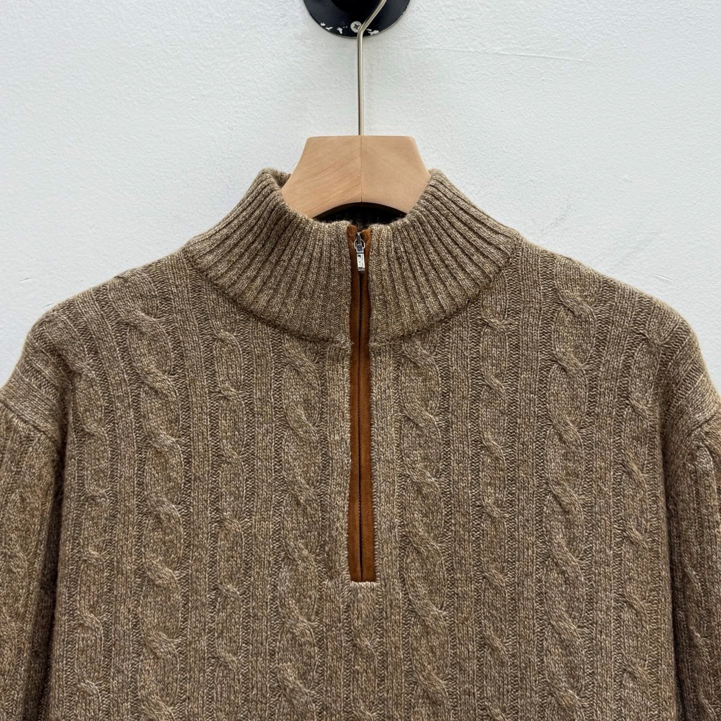 봄버 케이블 니트티 (Bomber Cable Knit Tee)