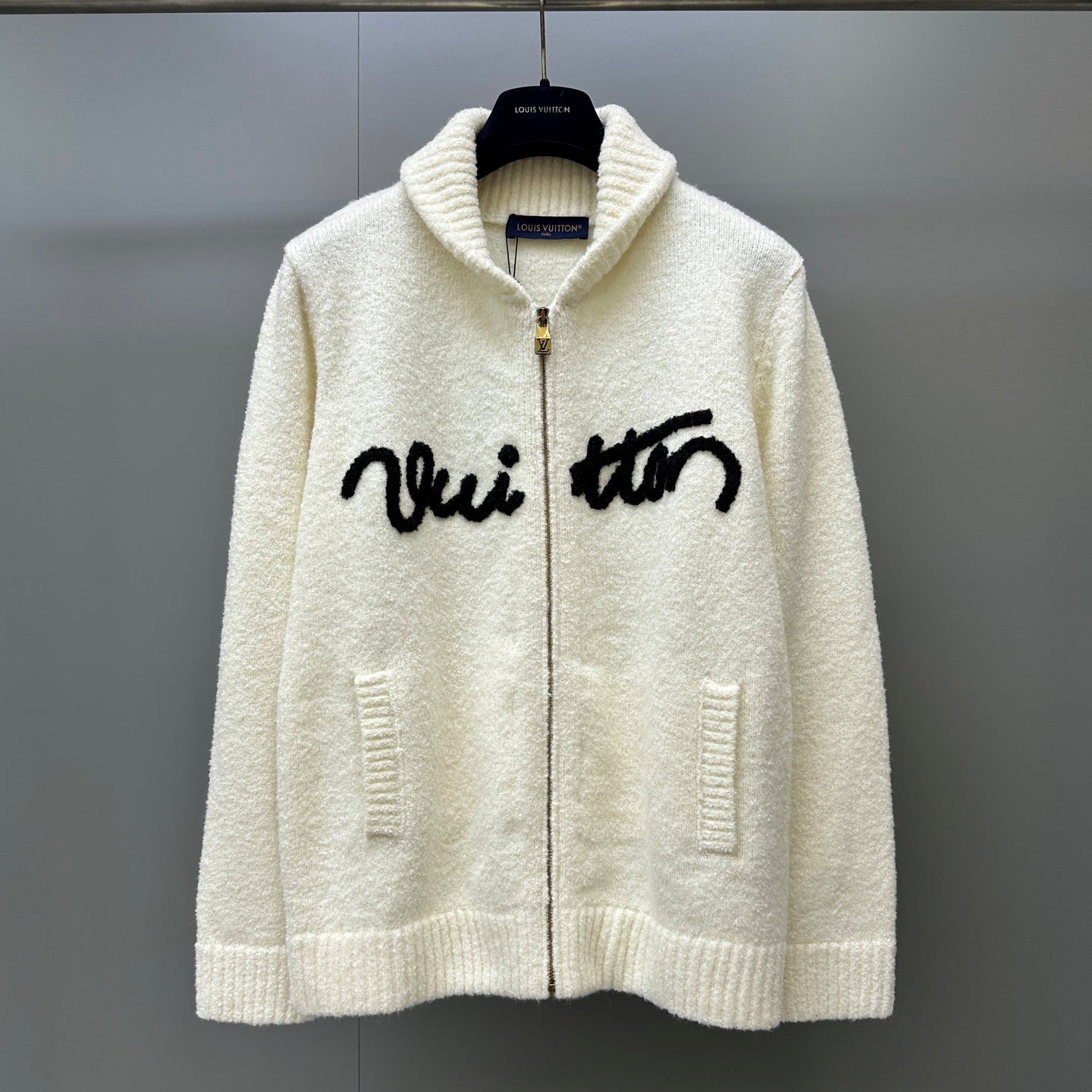 뉴 시즌 가디건 (New Season Cardigan)
