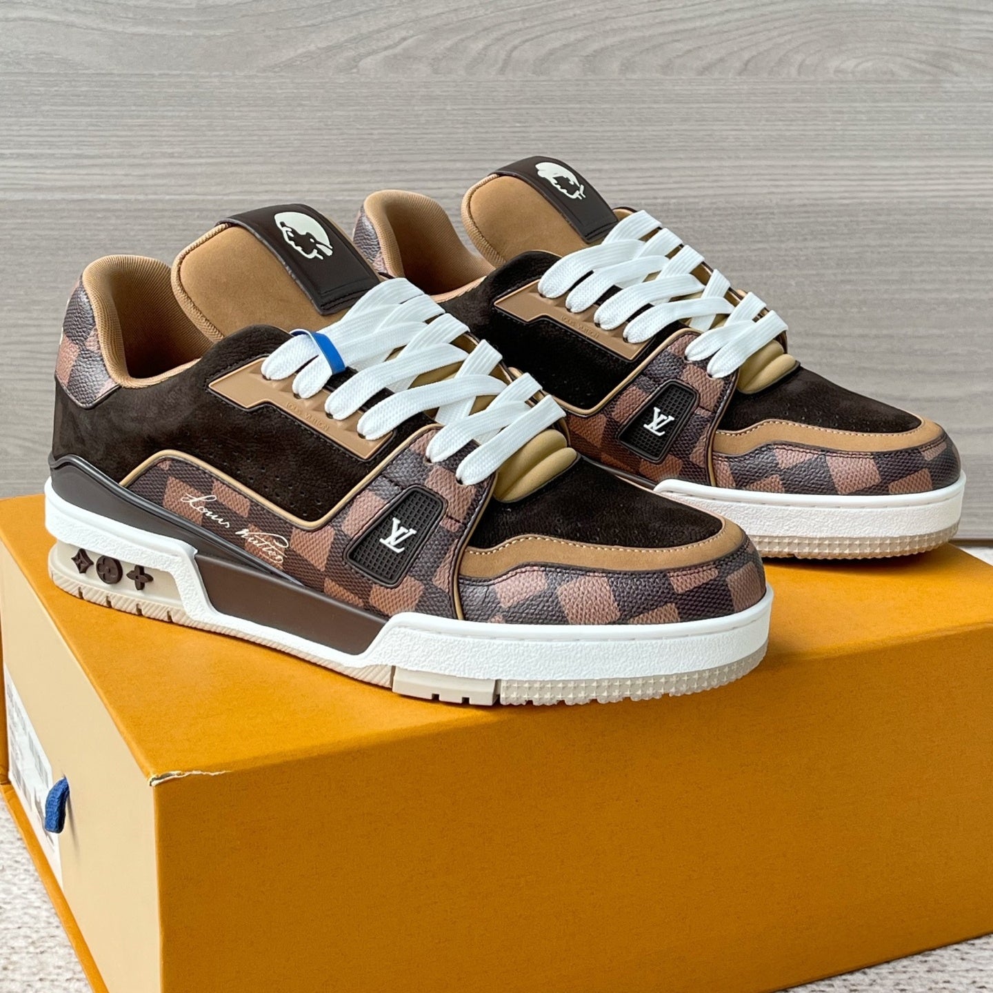 트레이너맥스 스니커즈 (Trainer Max sneakers)
