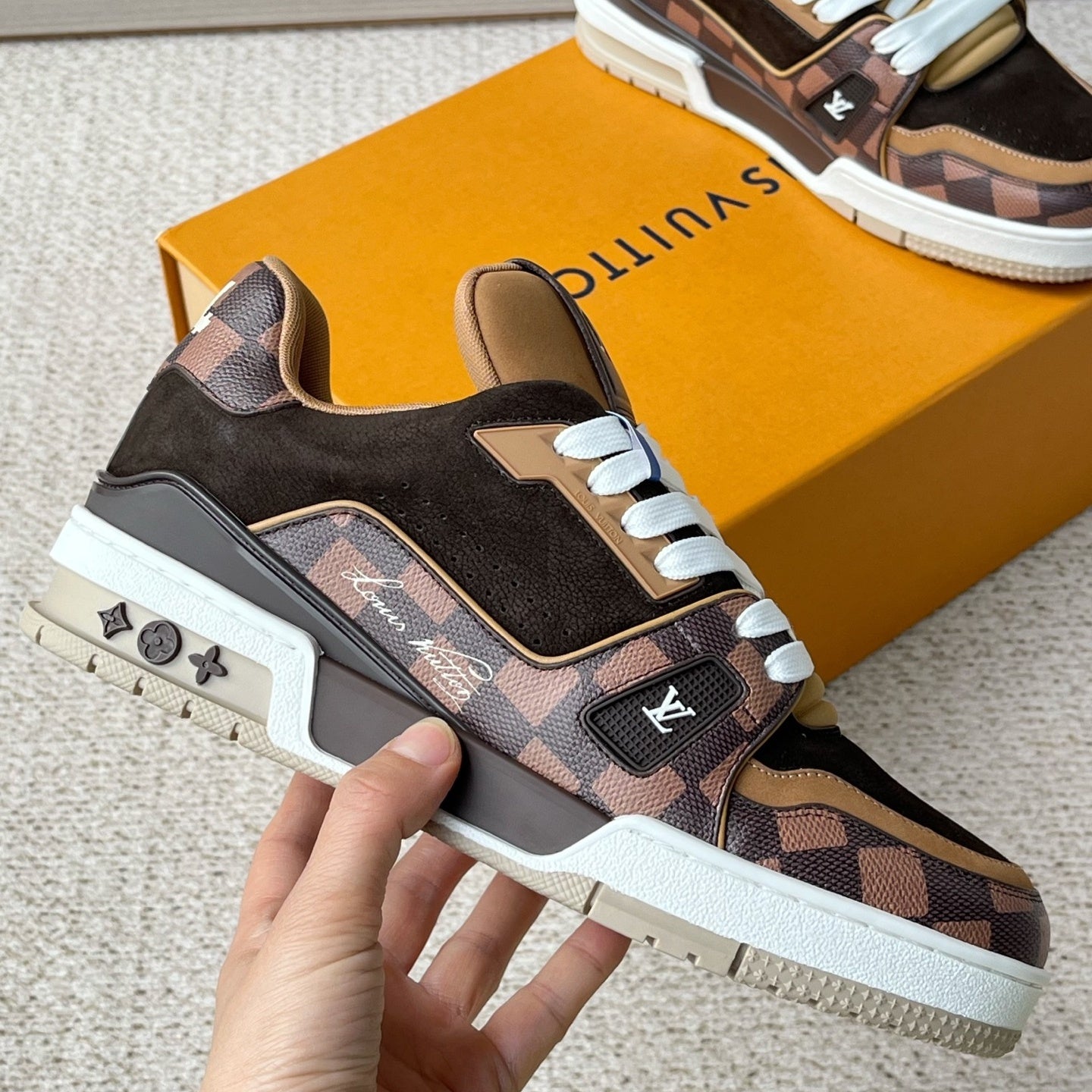 트레이너맥스 스니커즈 (Trainer Max sneakers)