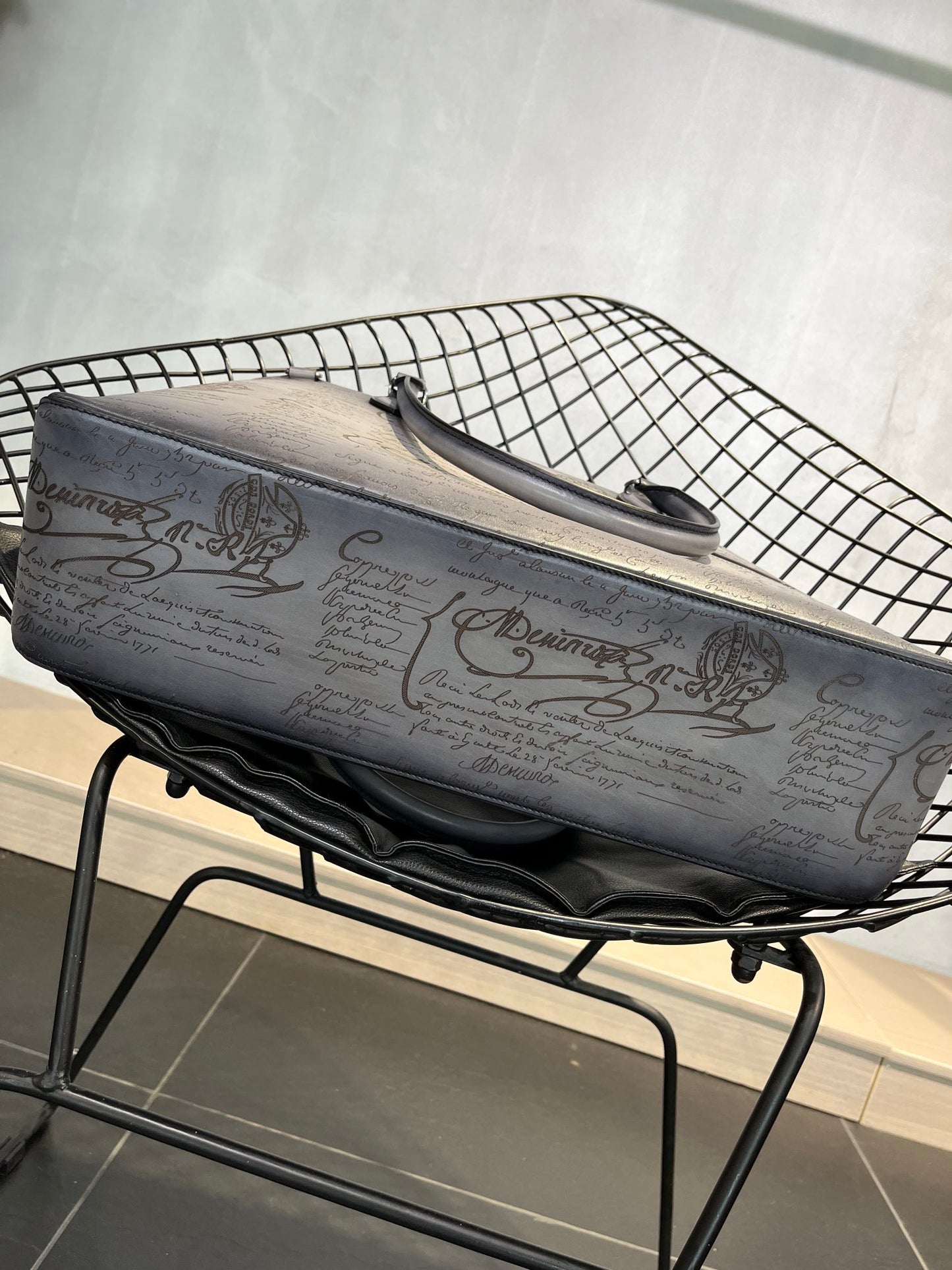 레더 토트백 (leather tote bag)