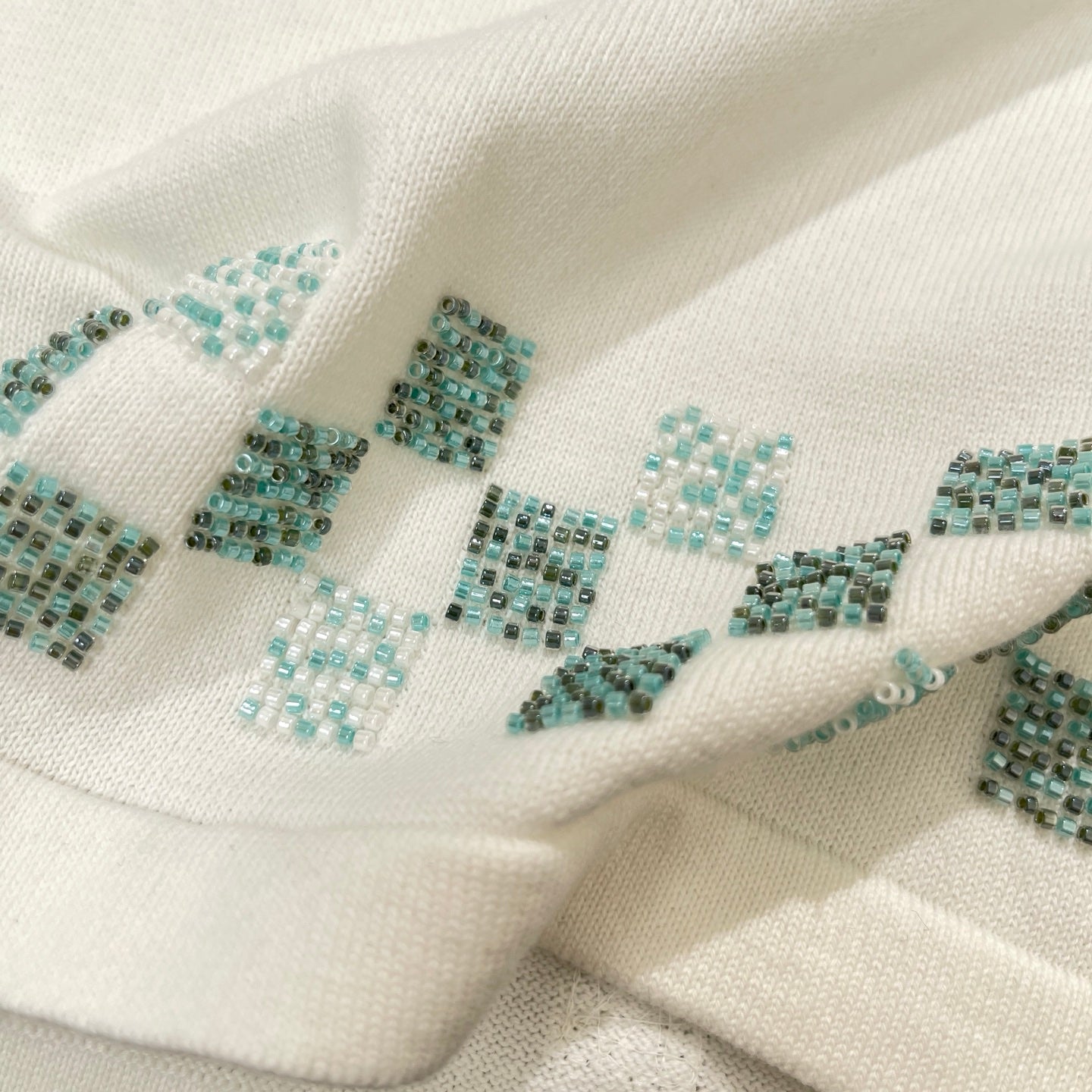 비즈 티셔츠 (bead t shirt)